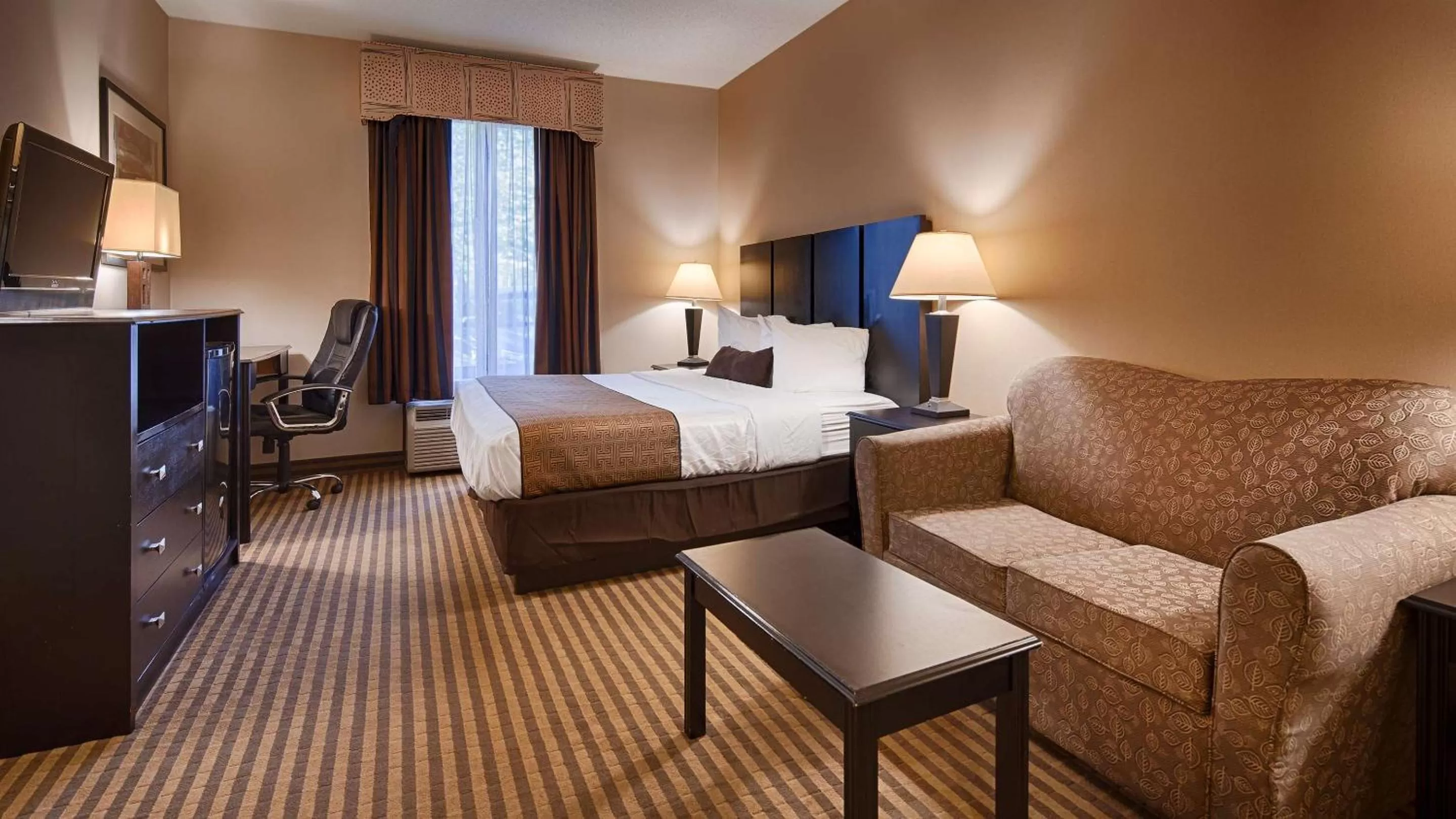 King Room in Best Western Dunkirk & Fredonia Inn