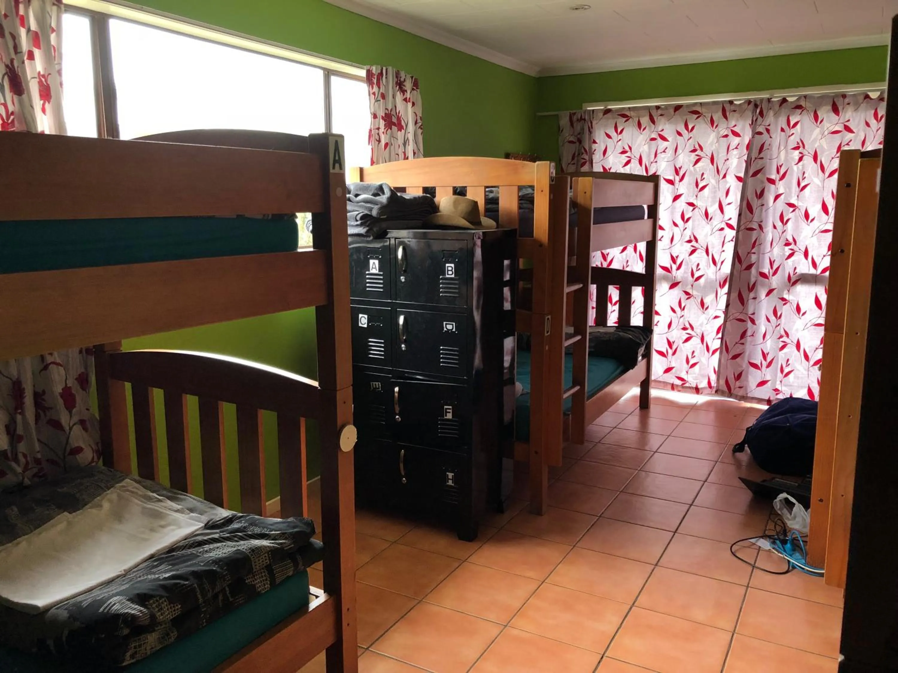 Single Bed in 8-Bed Dormitory Room in The Bug Backpackers