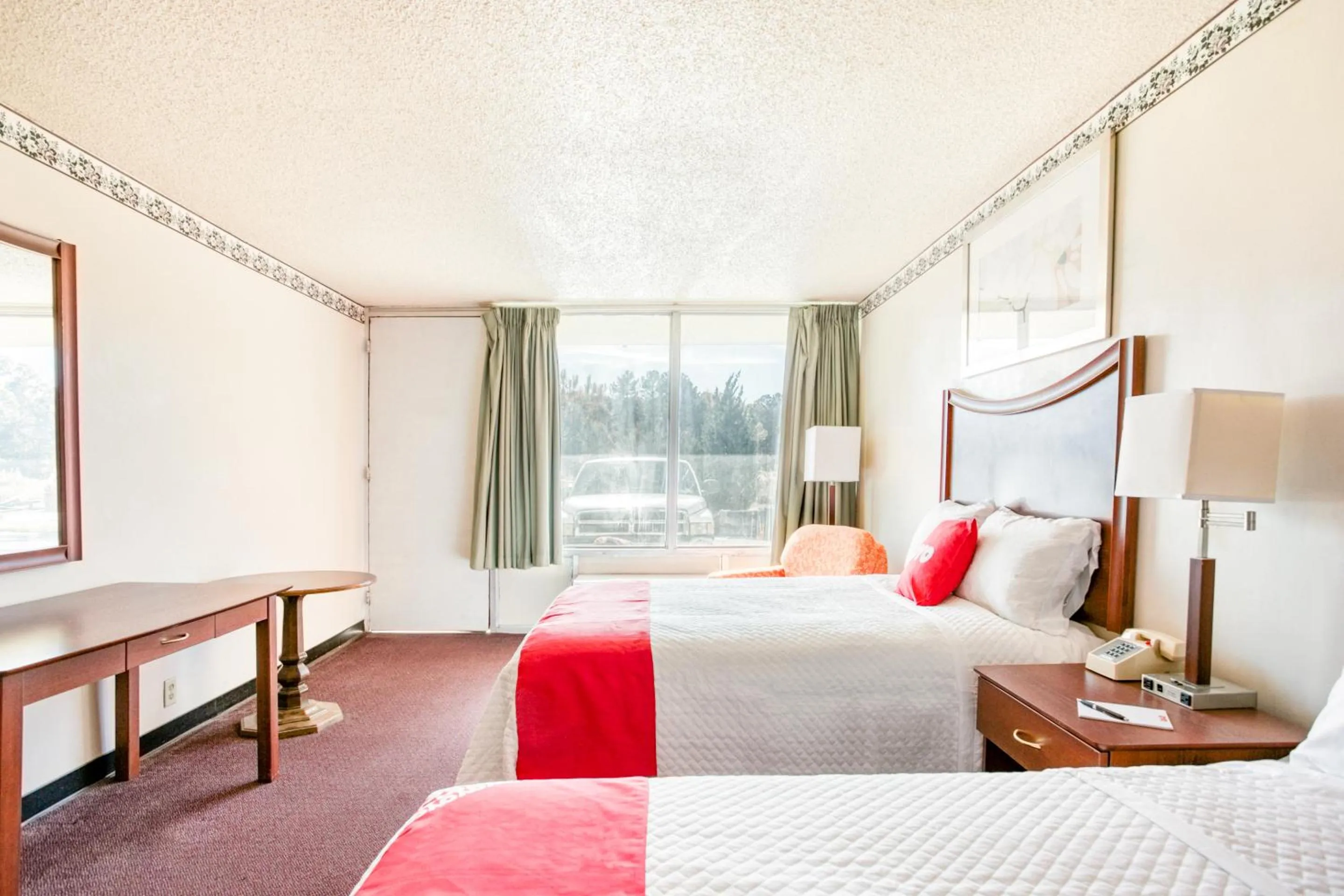 Double Room with Two Double Beds in OYO Hotel Petersburg VA - Templeton