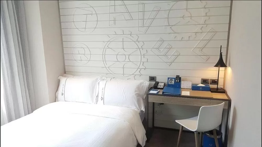 Airline Inn - Kaohsiung Station