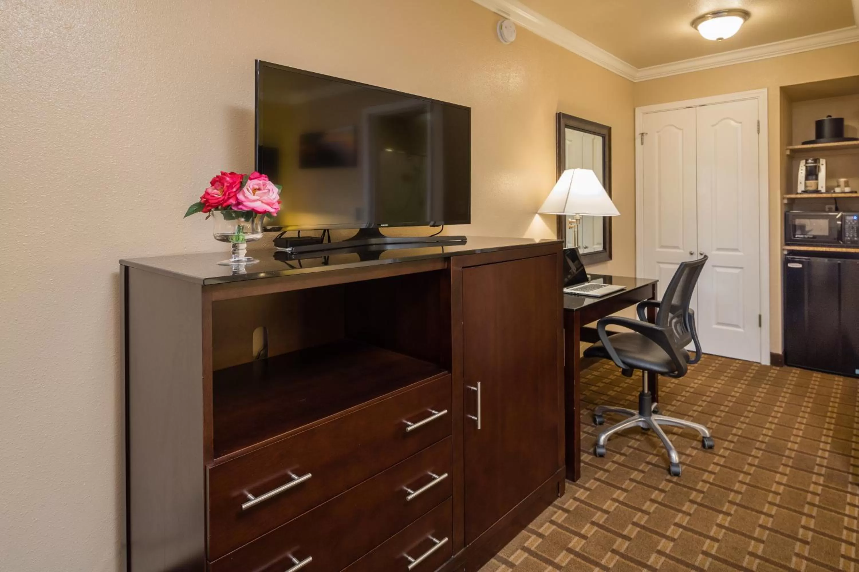 Double Room with Two Double Beds - Non-Smoking in Stage Coach Lodge