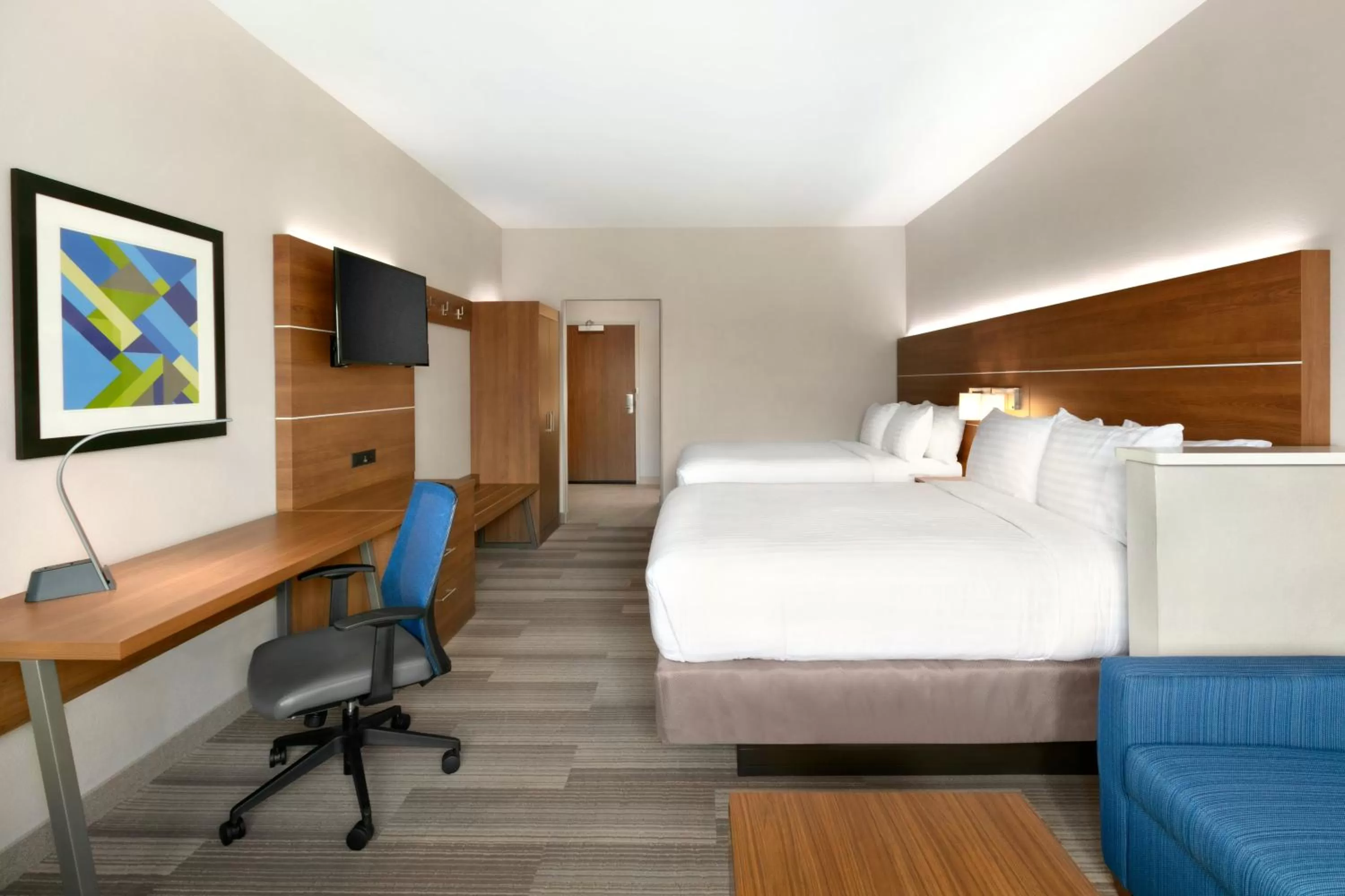 Standard Queen Room with Two Queen Beds in Holiday Inn Express & Suites Salisbury by IHG