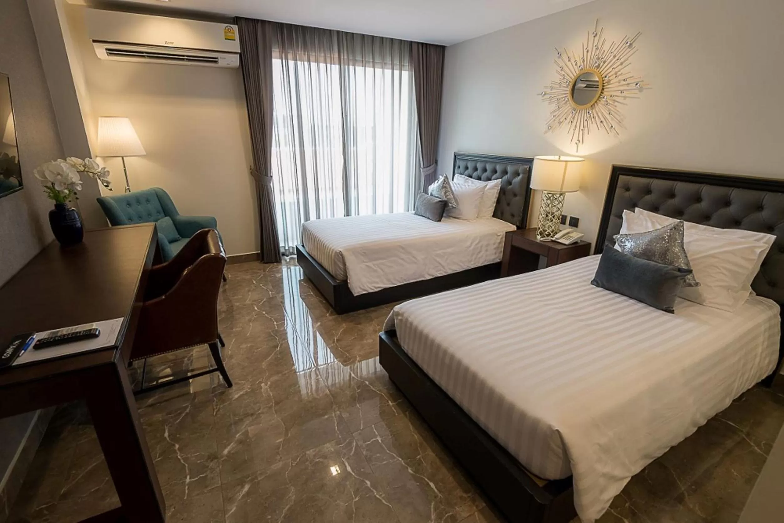 Deluxe Twin Room with Bath in SN Connx - SHA Plus