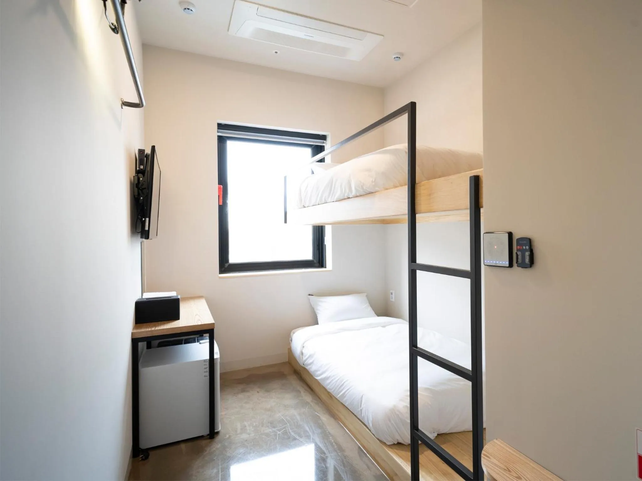 Economy Twin Room in Wegoinn Hostel