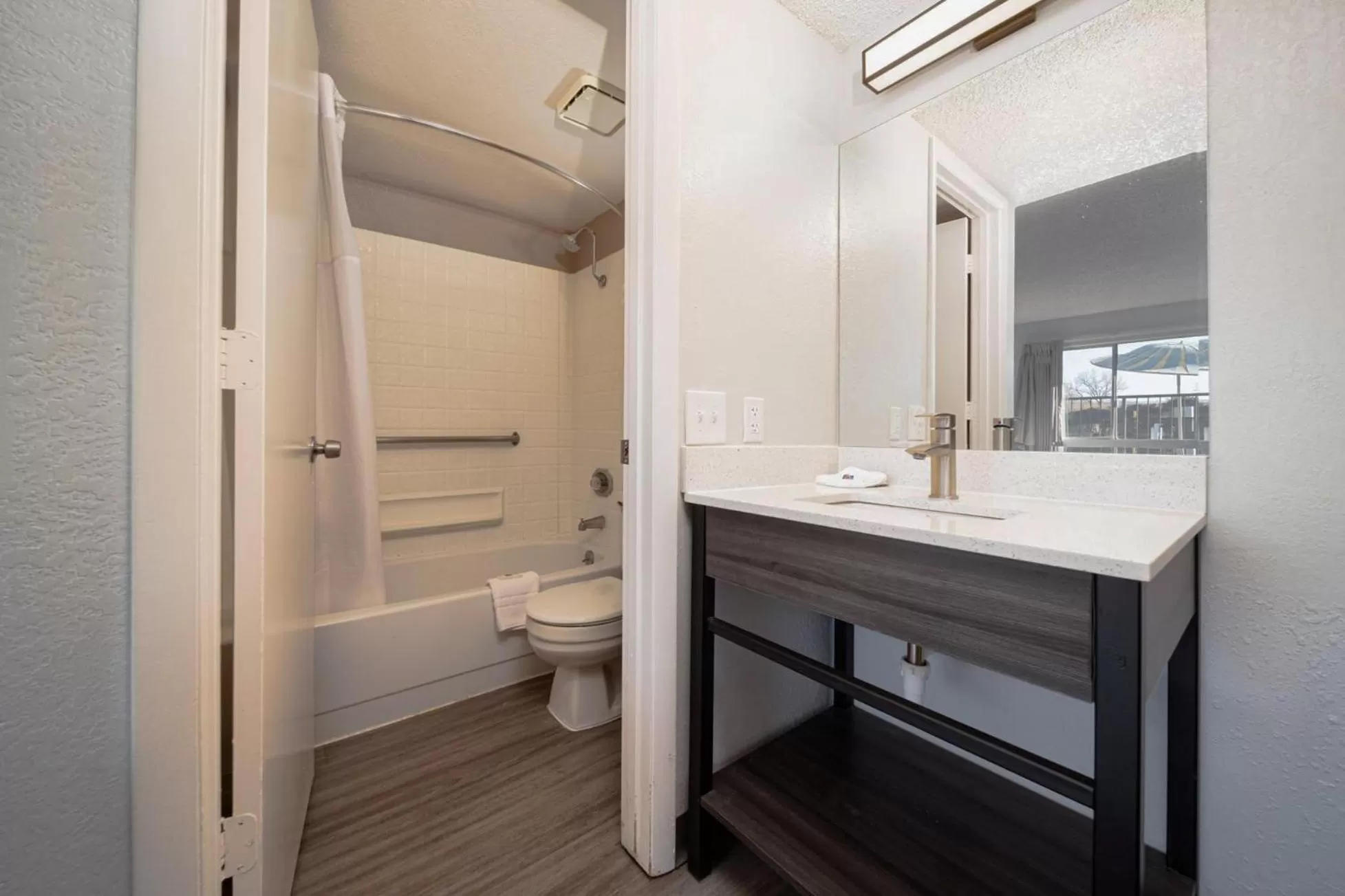 Queen Room with Two Queen Beds - Smoking in Studio 6 Grand Junction, CO