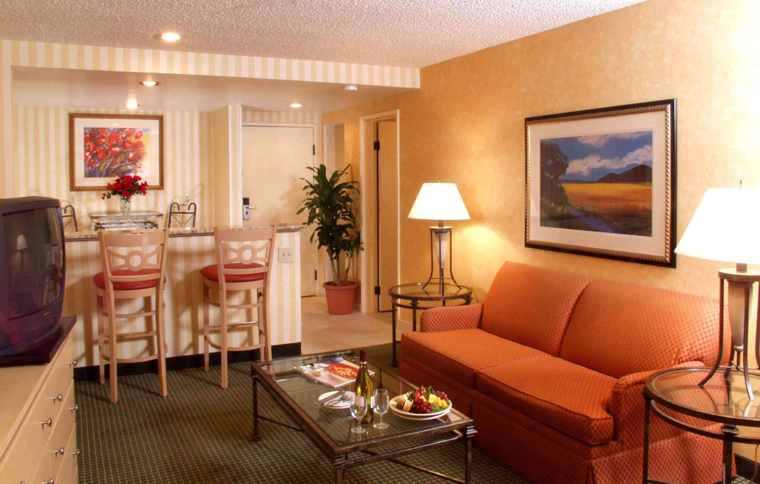 King Suite with Spa Bath - Non-Smoking in GreenTree Hotel Phoenix West