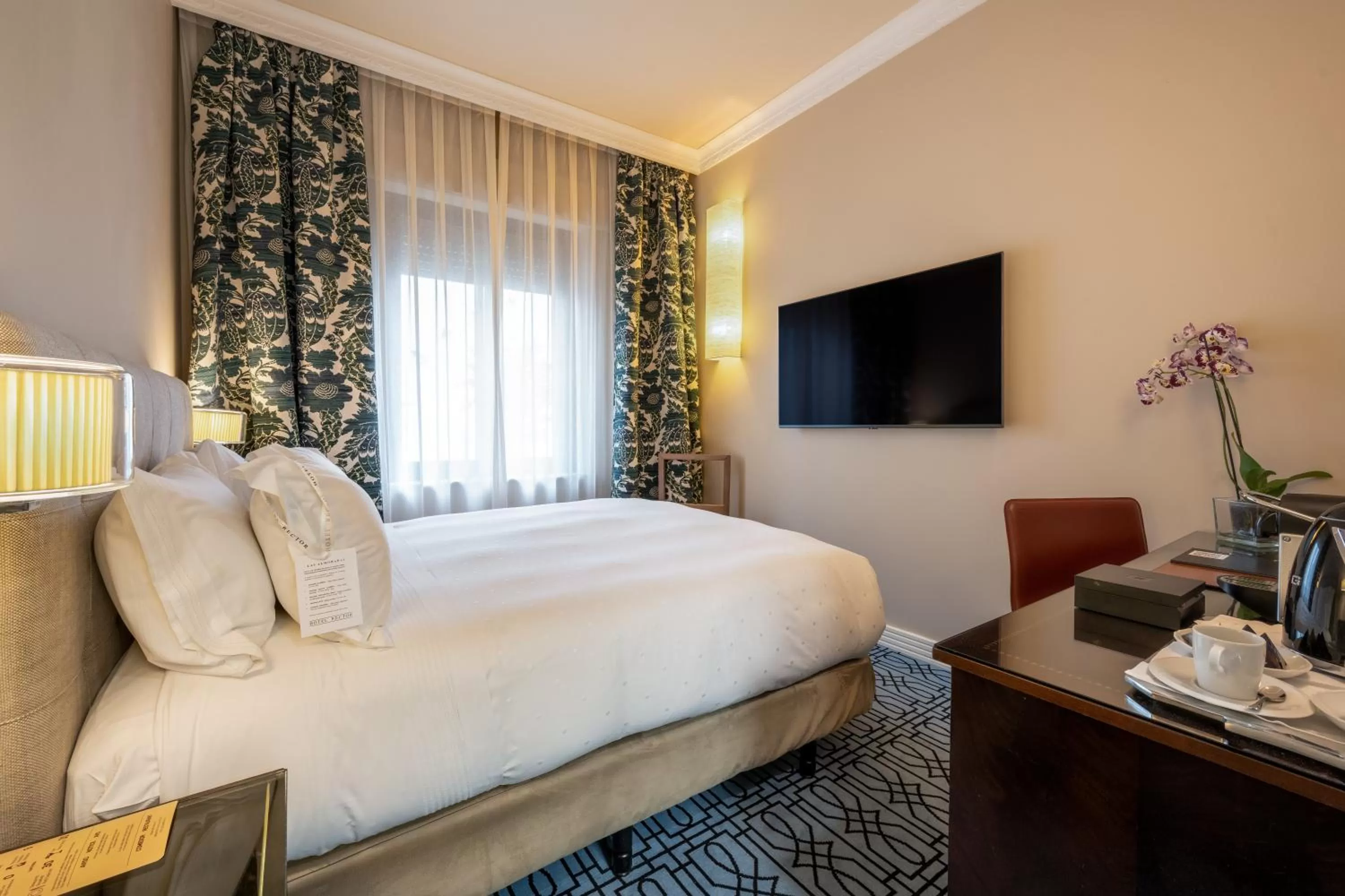 Interior Deluxe Single Room in Hotel Rector