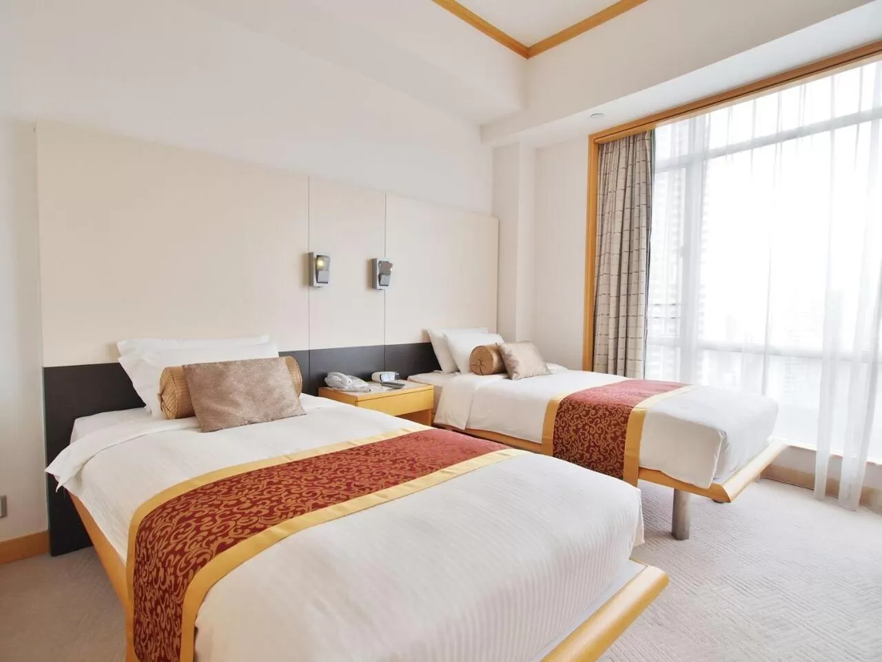 Deluxe Suite in Garden View Hong Kong