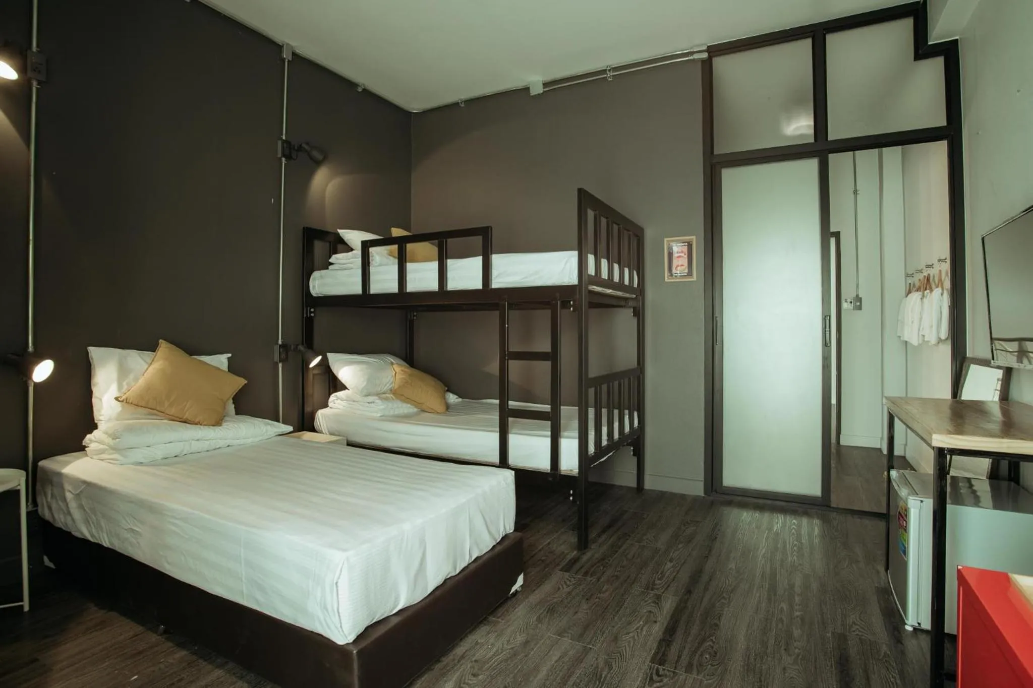 Twin Room with Extra Bed in J Poshtel Chiangmai