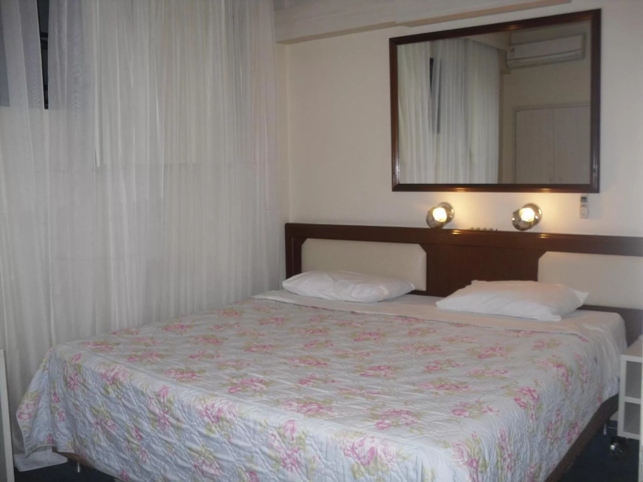 Standard Double Room with Double Bed - single occupancy in CHA Prime Curitiba