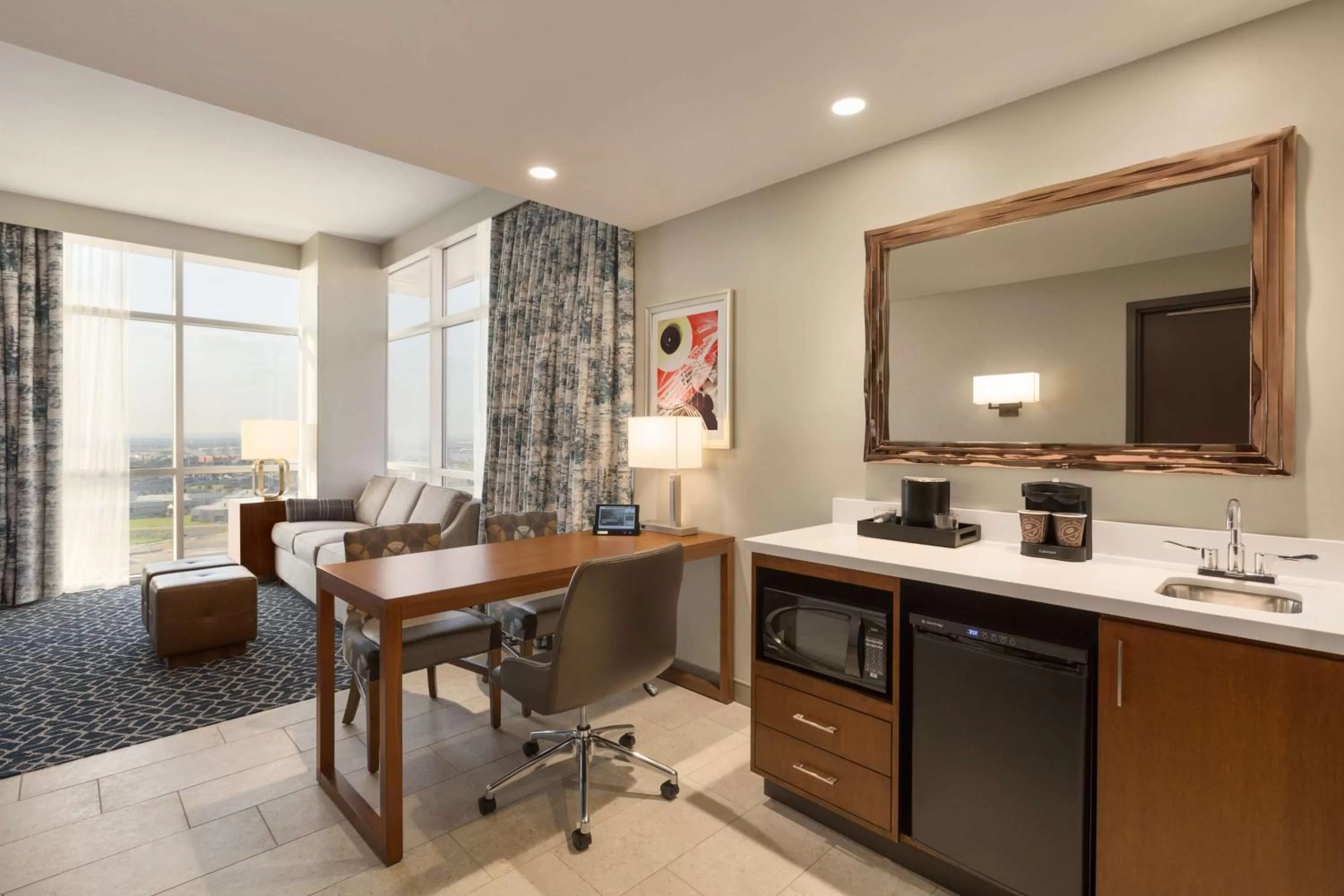 Corner King Suite - Hearing Accessible in Embassy Suites By Hilton Denton Convention Center