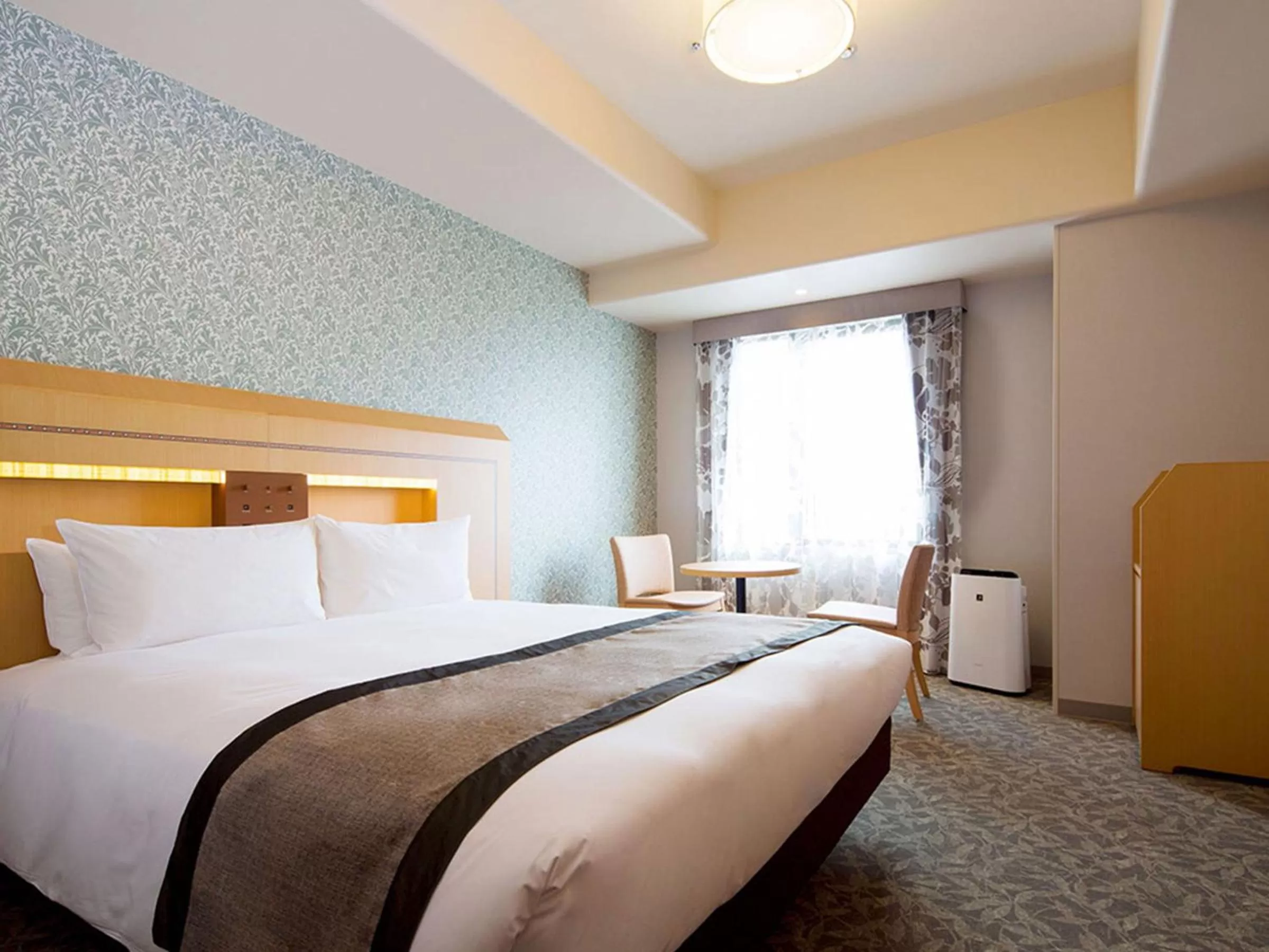 Queen Double Room- Public Bath and Sauna in Hotel Monterey Kobe