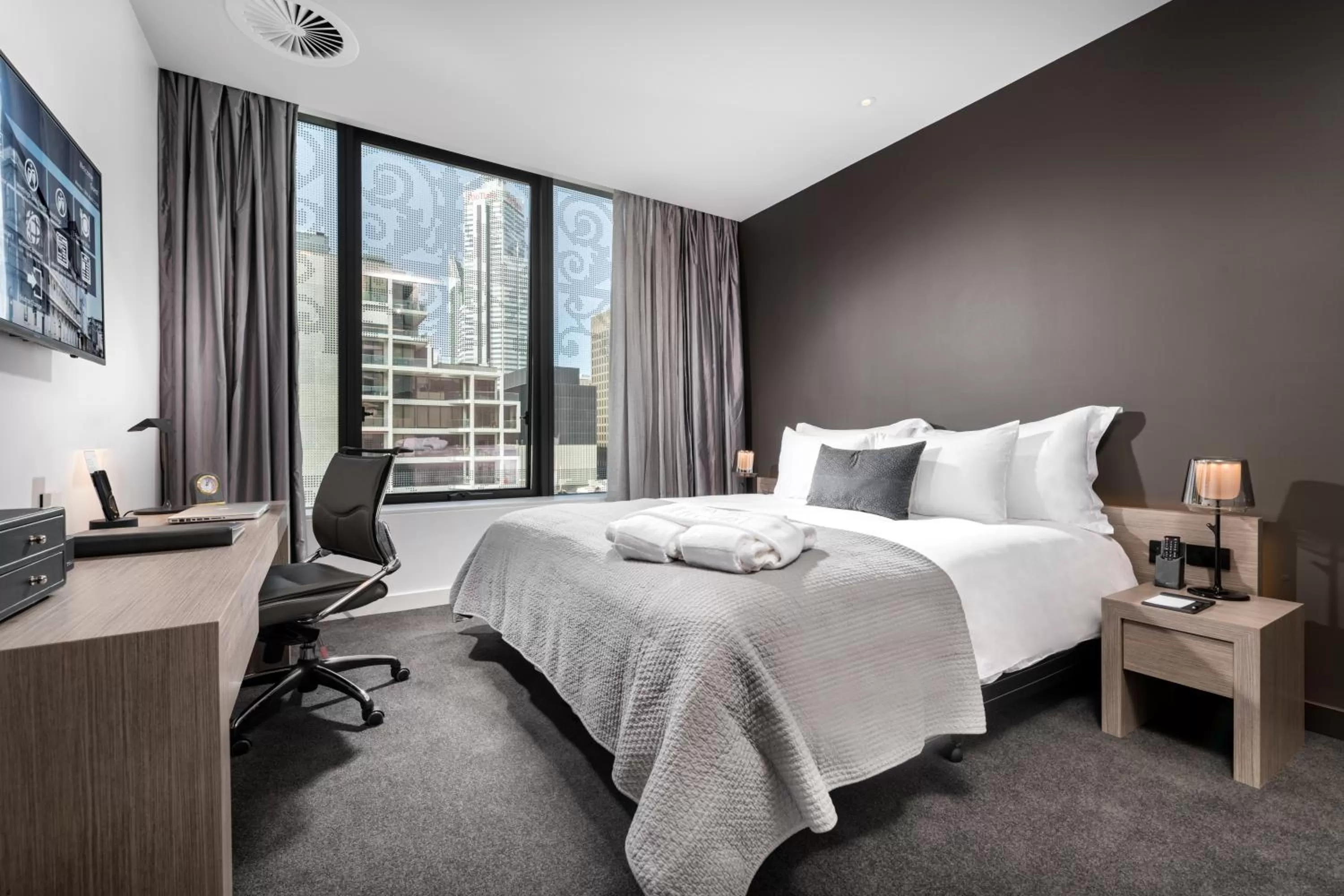 Contemporary King Room in The Melbourne Hotel
