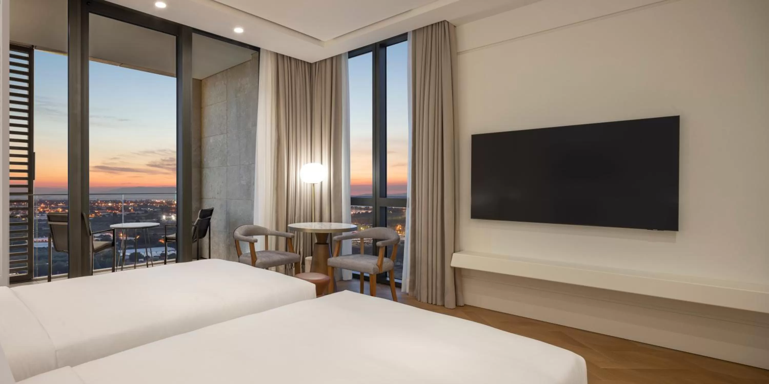 Deluxe Twin Room in Hyatt Regency Izmir IstinyePark