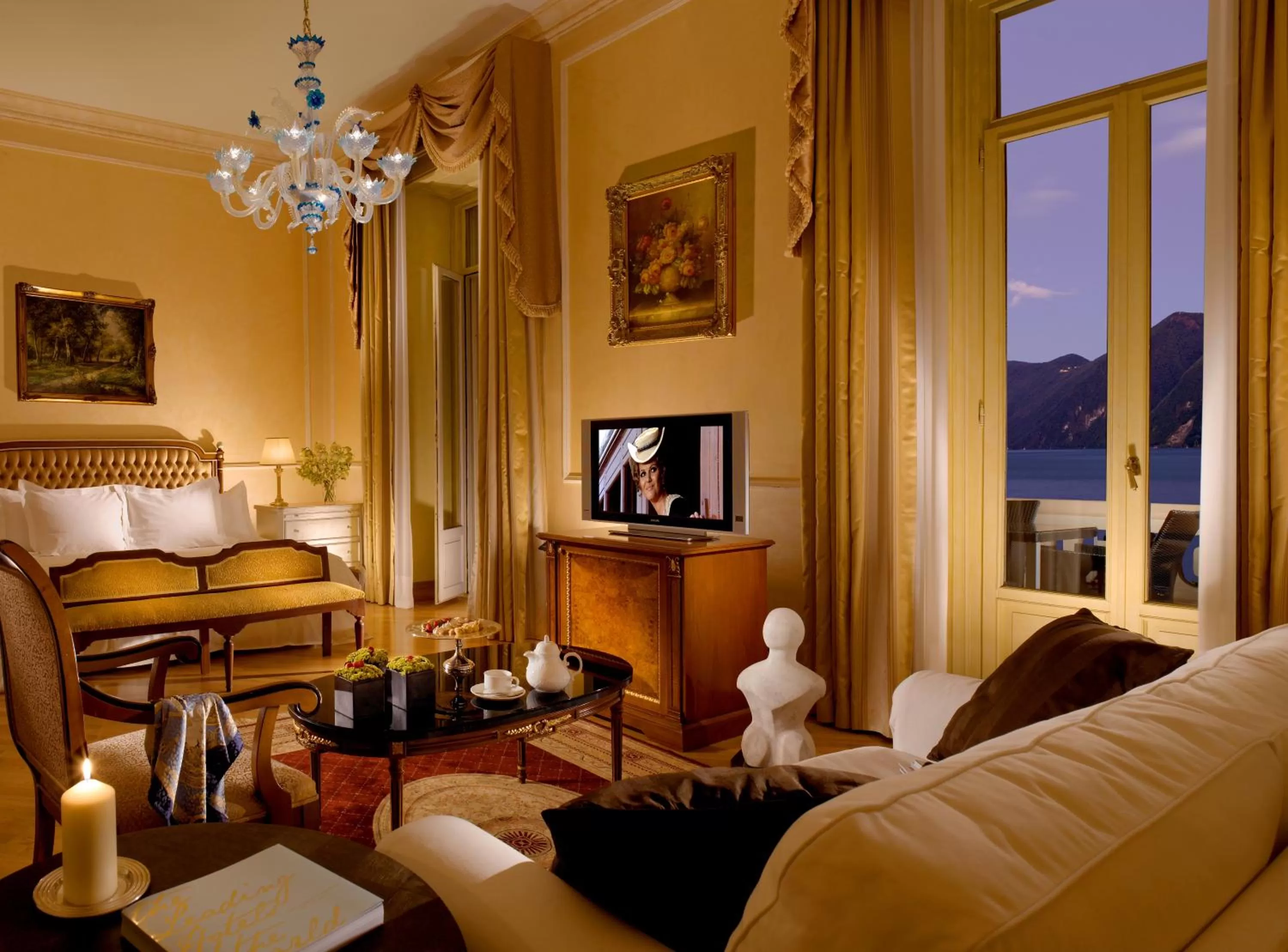 Junior Suite Palace with Lake View in Hotel Splendide Royal