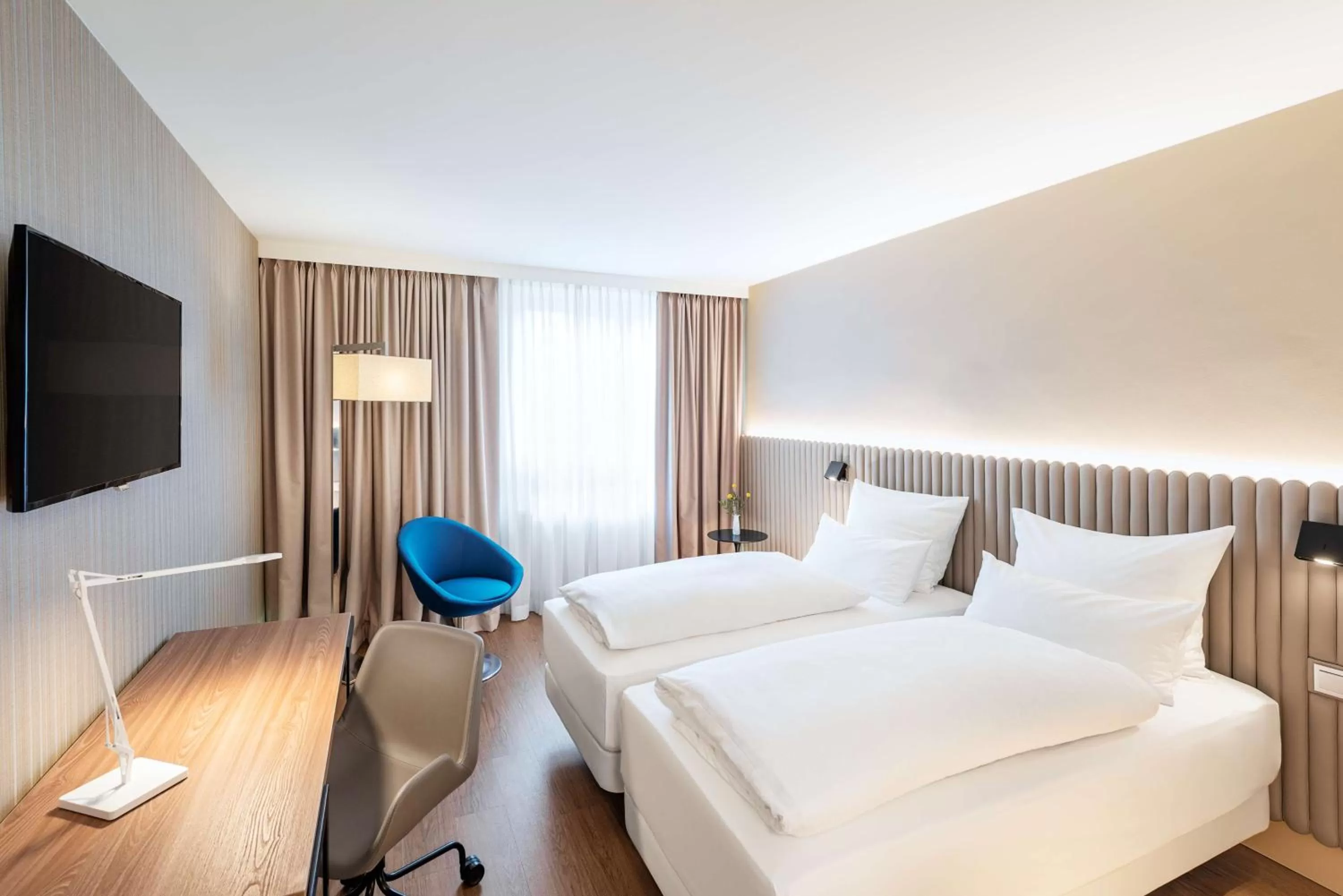 Standard Double or Twin Room Free Parking Promo in NH Hamburg Altona