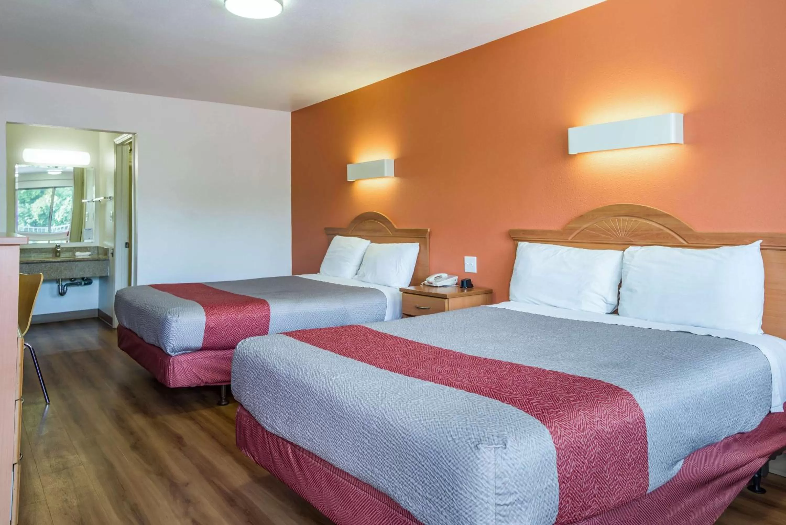 Queen Room with Two Queen Beds - Non-Smoking in Motel 6-Concord, CA