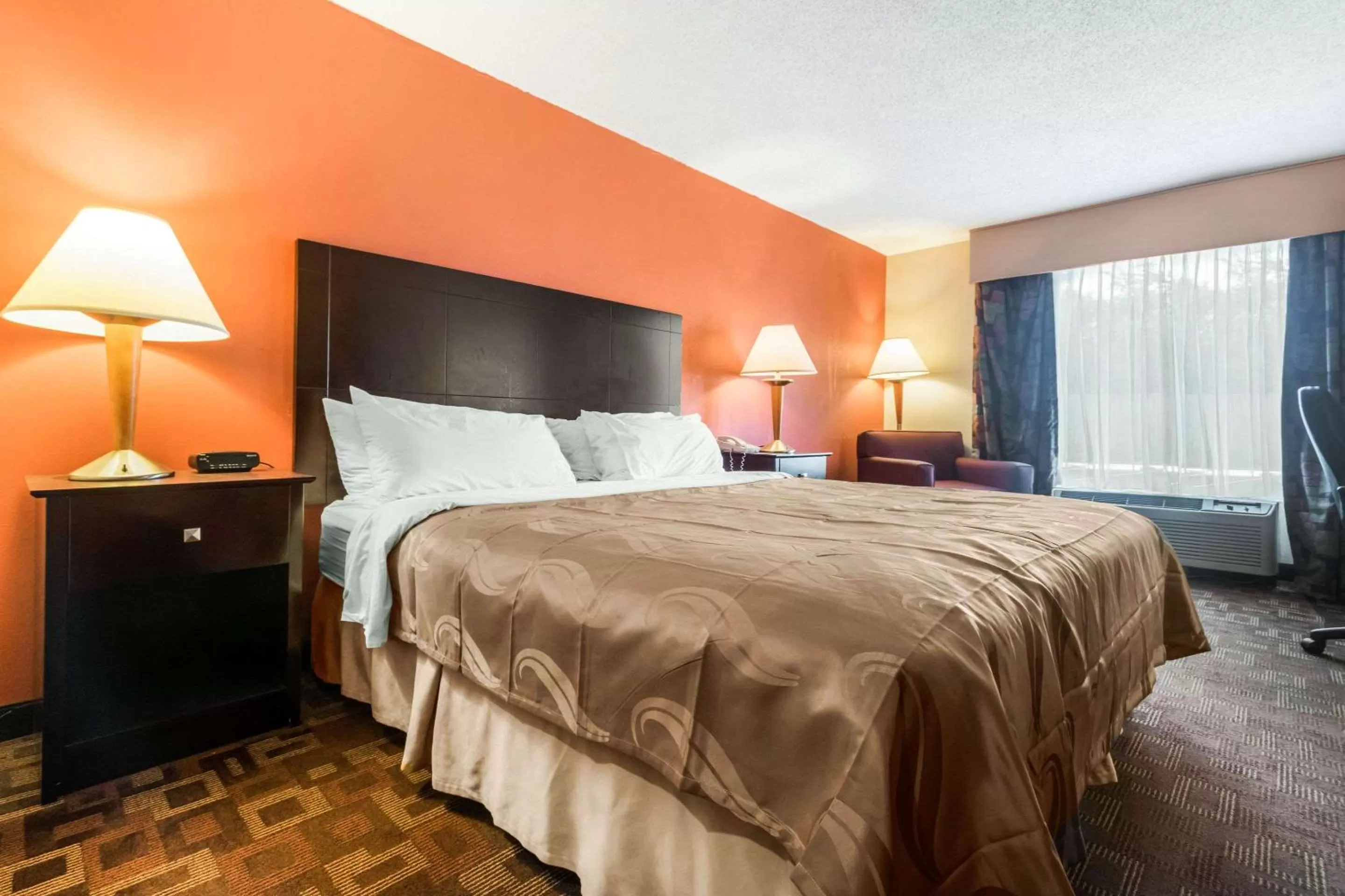 King Suite with Sofa Bed in Quality Inn & Suites Lawrenceburg