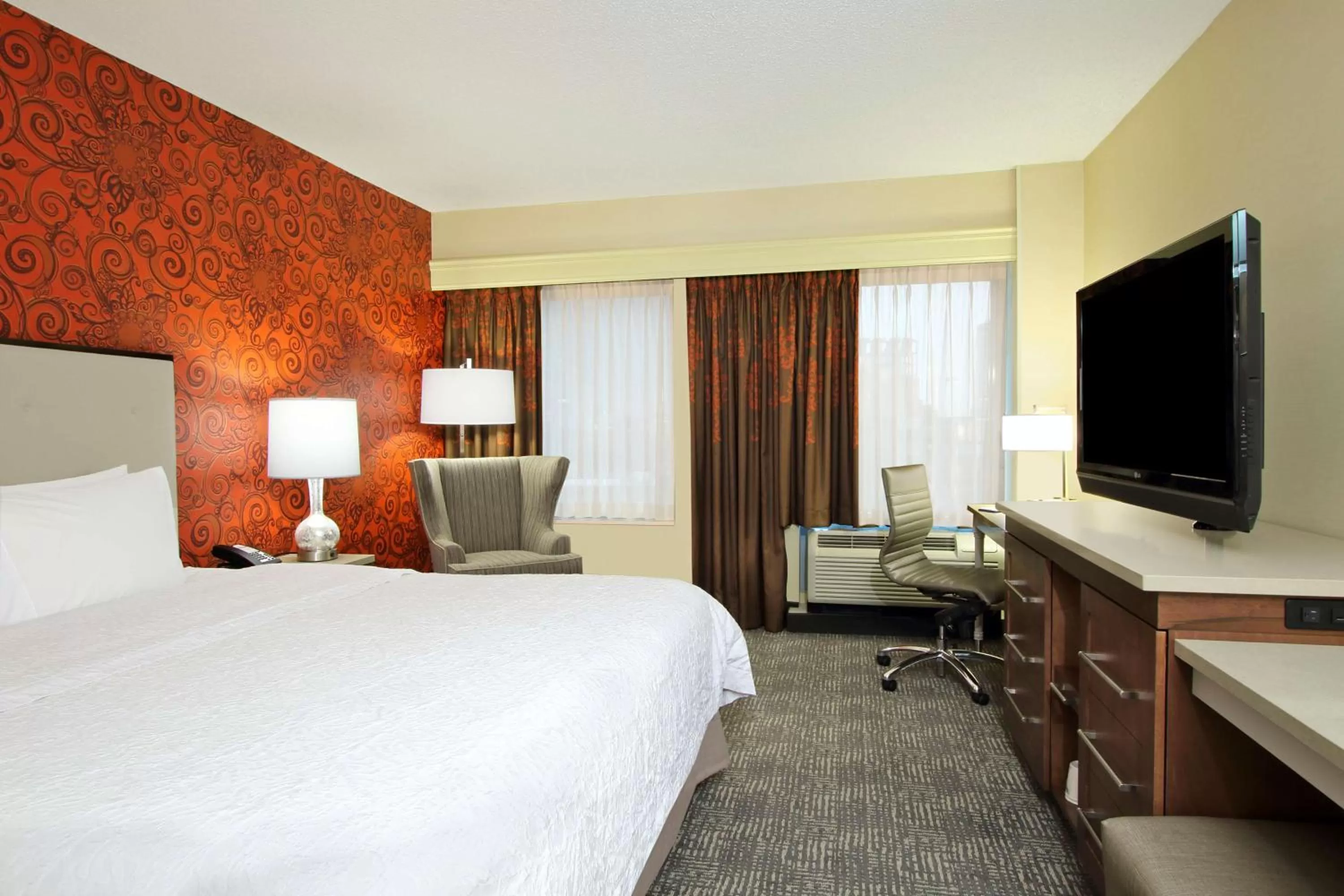 King Room - Non-Smoking in Hampton Inn & Suites Columbus-Downtown, Ohio