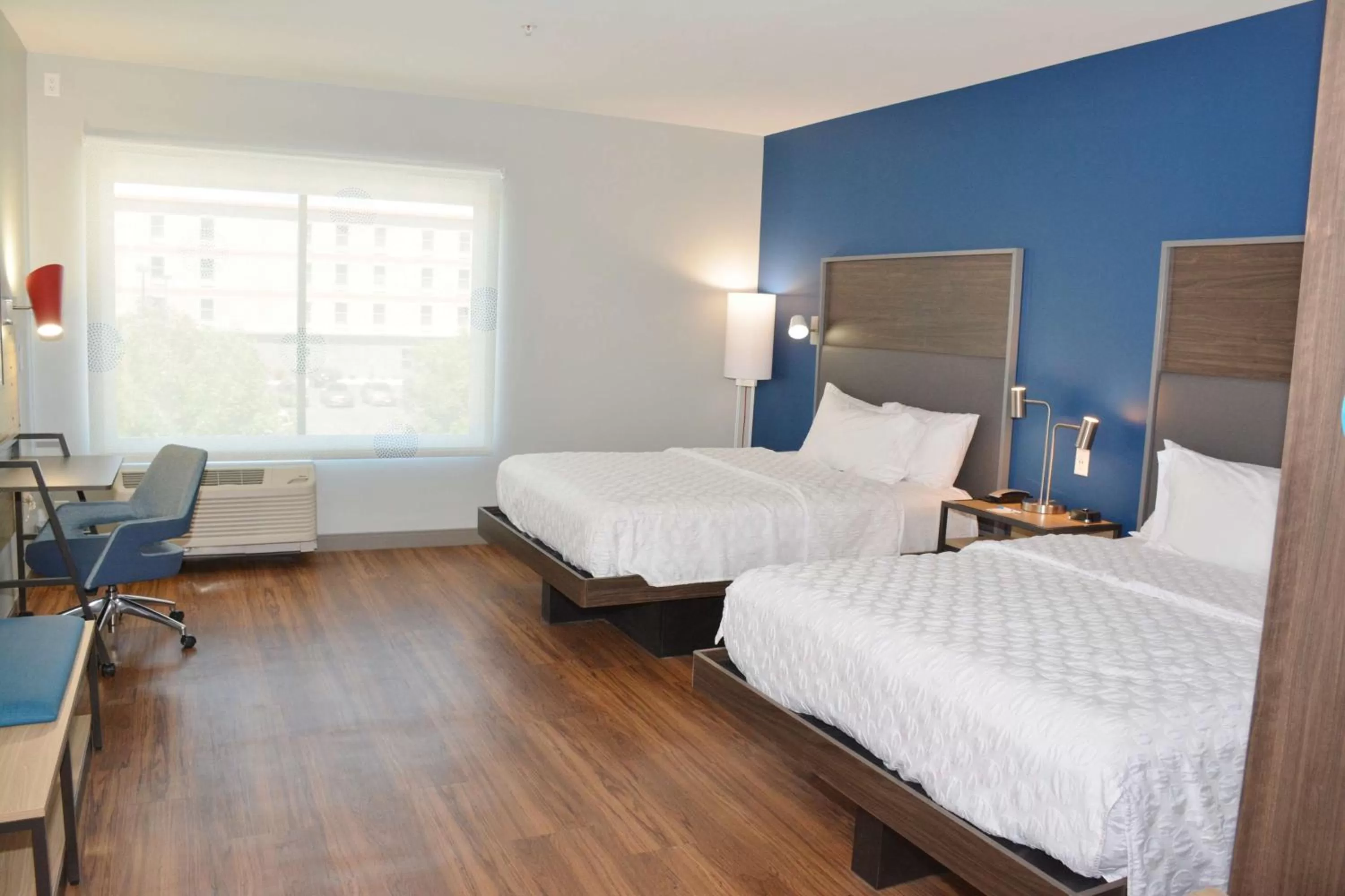 Queen Room - Mobility Accessible with Roll In Shower in Tru By Hilton Grand Junction Downtown