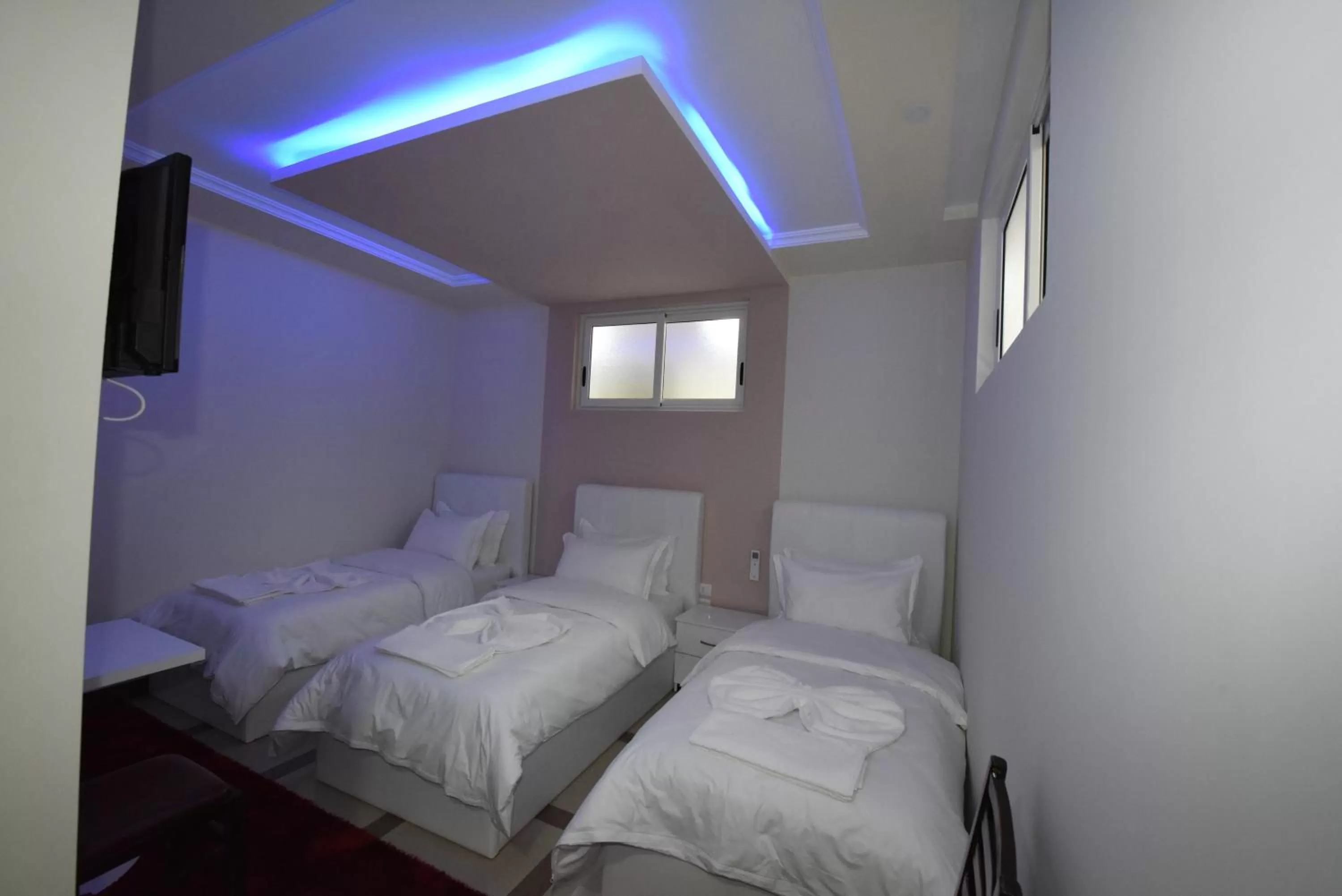 Triple Room with Balcony in Buna Park Hotel