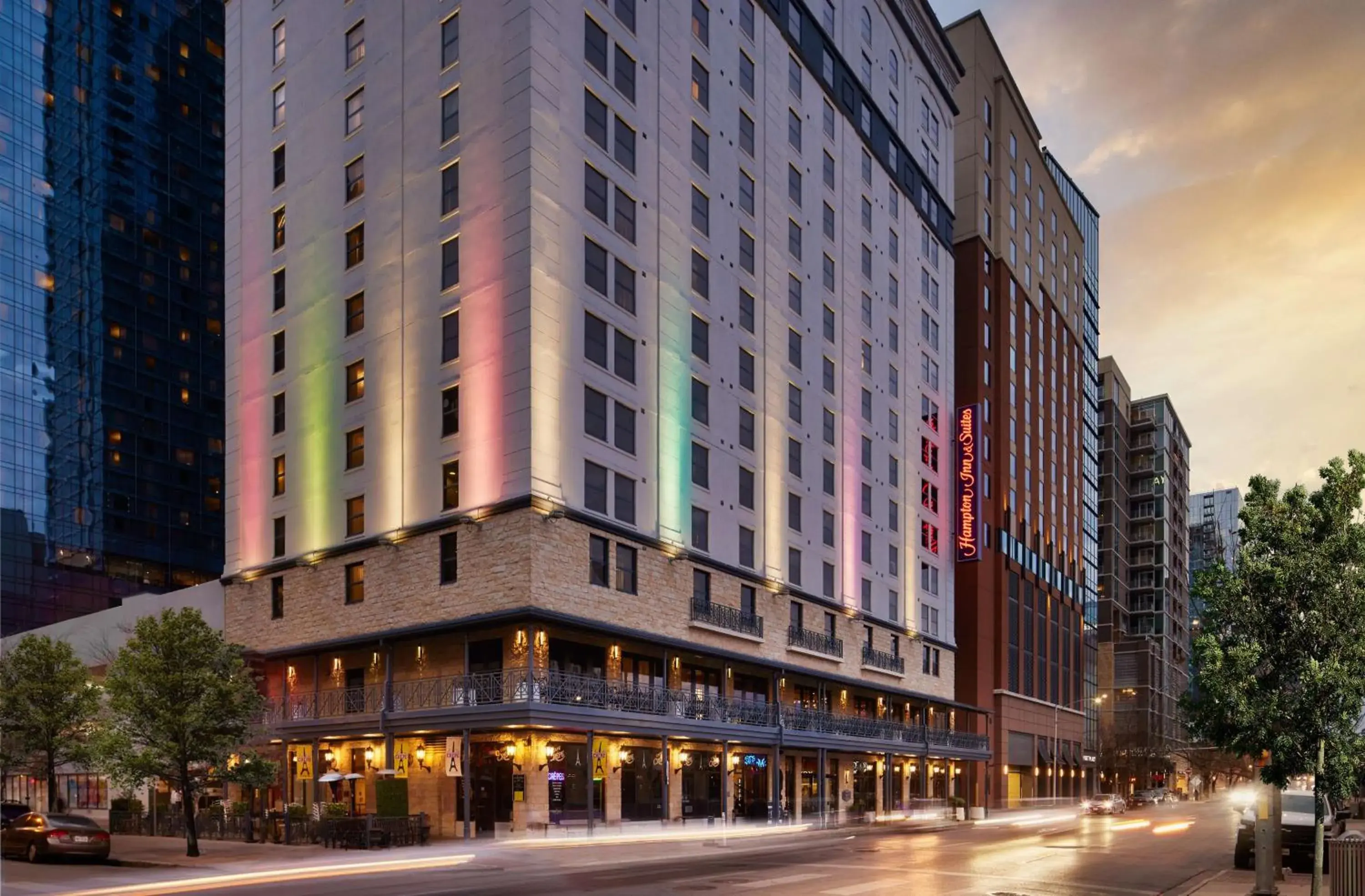 Hampton Inn & Suites Austin - Downtown Hampton Inn & Suites Austin - Downtown