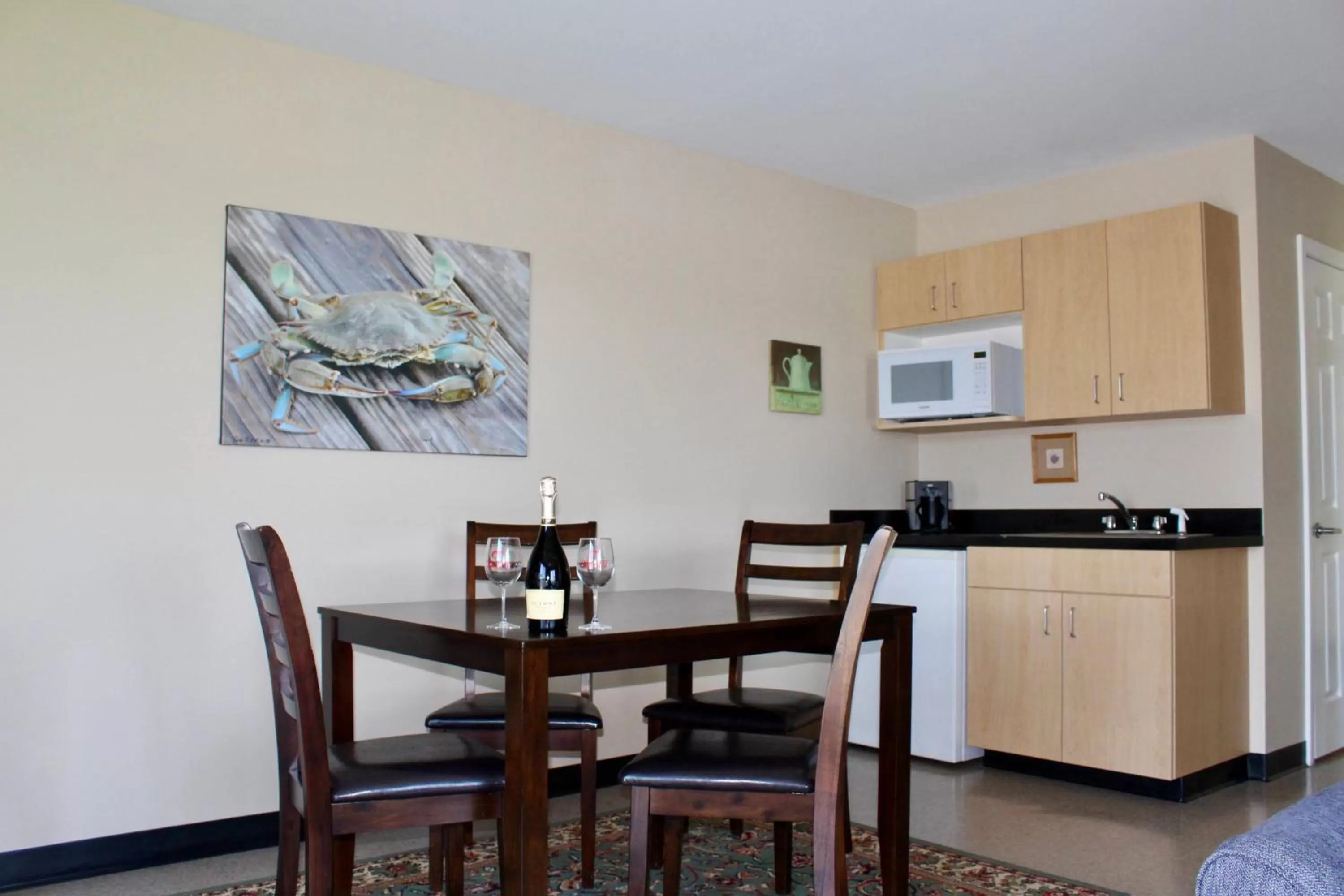 Queen Room in Surry Seafood Company