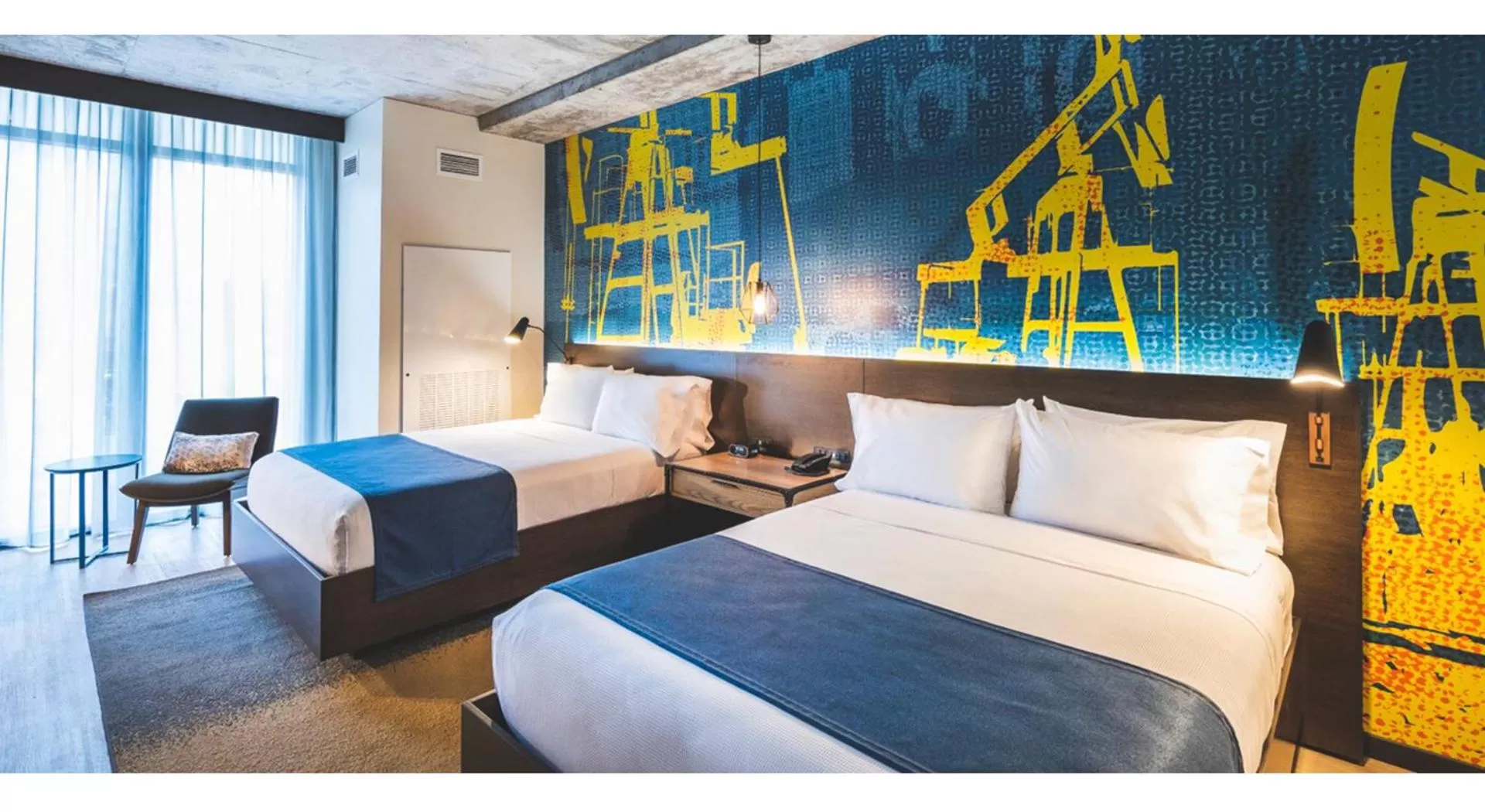 Standard Room with Two Queen Beds in Hotel Indigo Tulsa DWTN/Entertainment Area