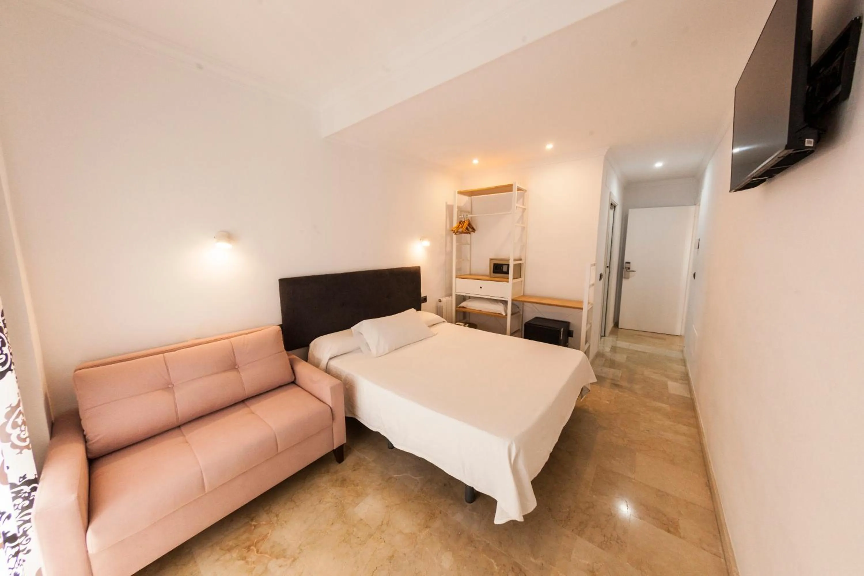 Triple Room in Abril Nerja