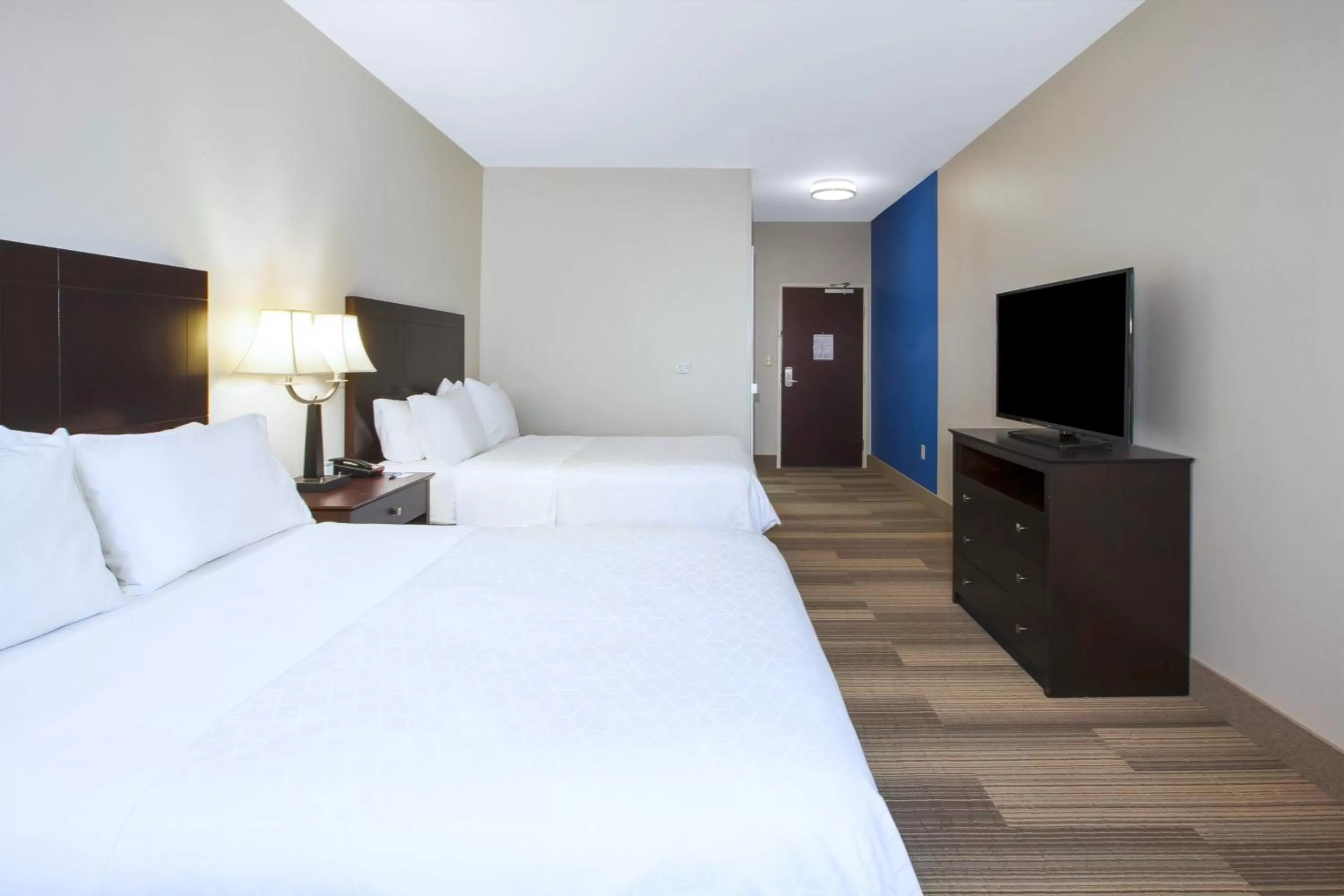 Standard Room with Two Queen Beds in Holiday Inn Express Niles by IHG