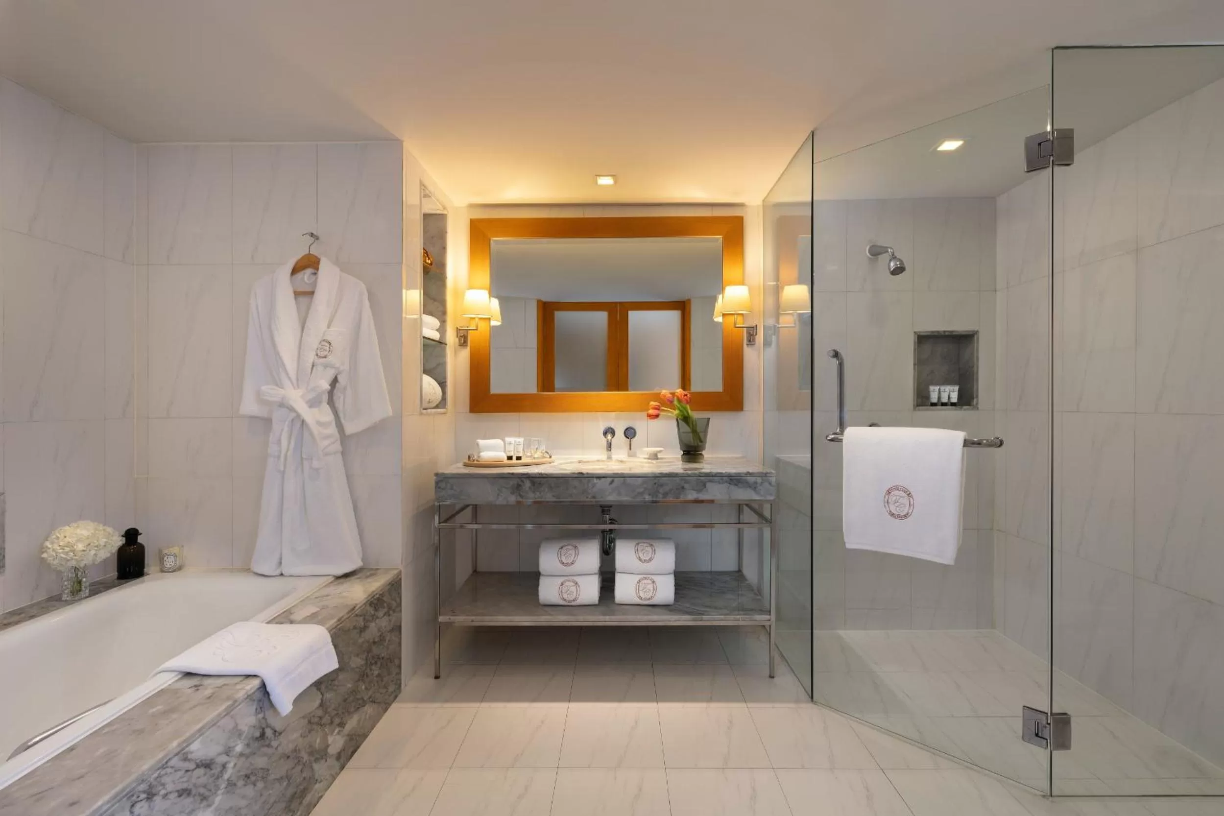 lebua Suite River View in lebua at State Tower