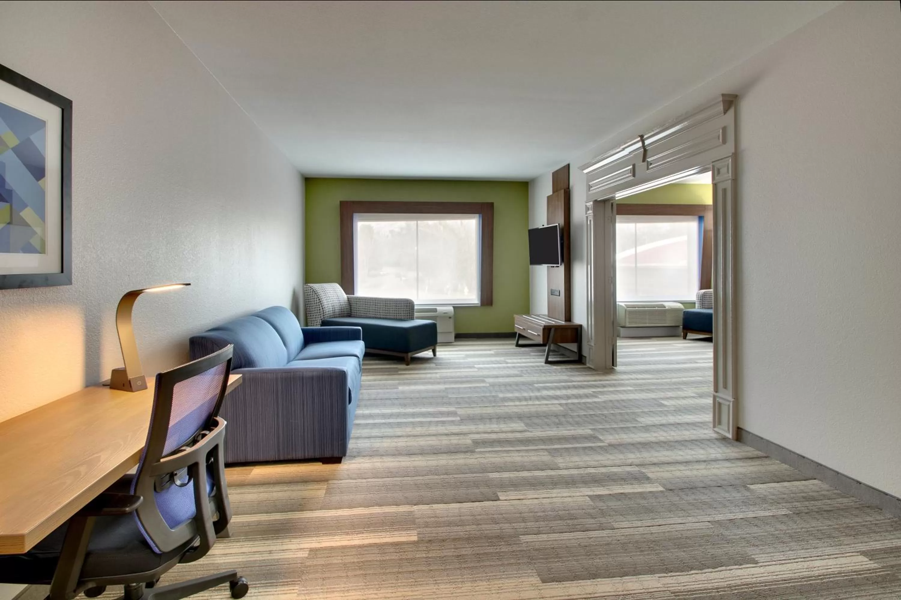 One-Bedroom Suite with Sofa Bed and Jetted Tub in Holiday Inn Express & Suites Laurel by IHG