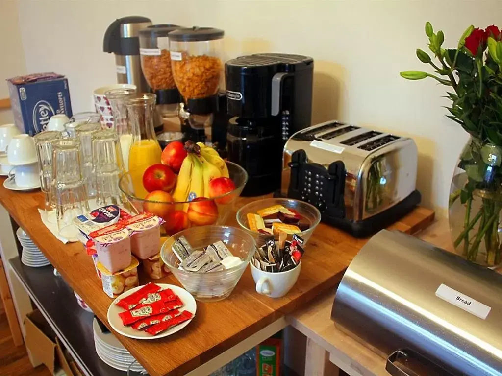 Edinburgh Holiday Guest House Edinburgh Holiday Guest House