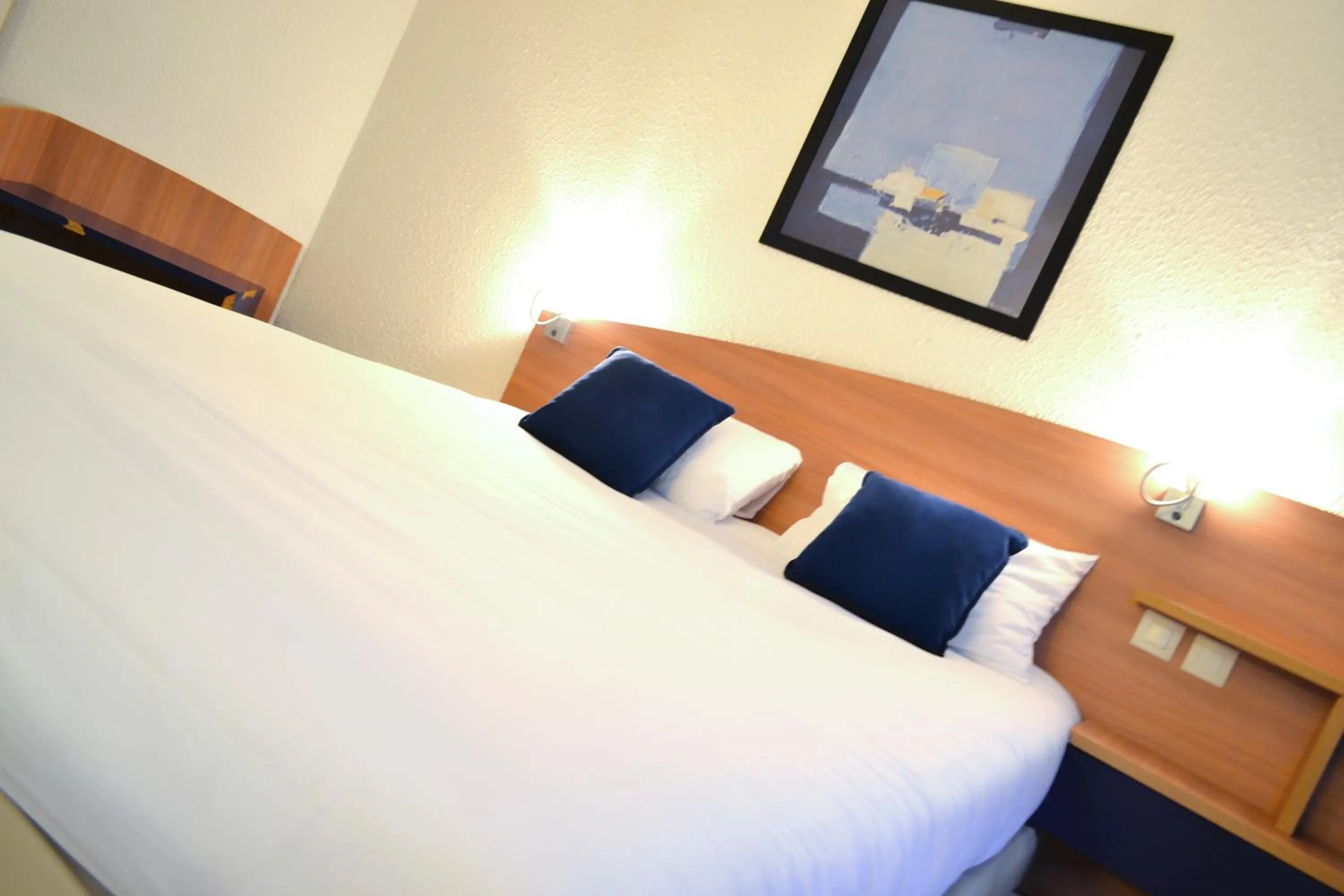 One-Bedroom Apartment in Art Hotel Paris Est