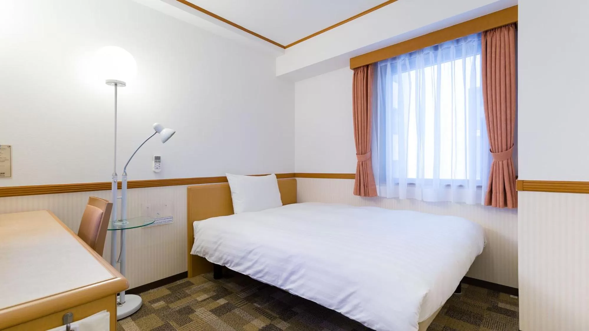 Double Room for Single Use - Smoking in Toyoko Inn Kumamoto Sakuramachi Bus Terminal Mae