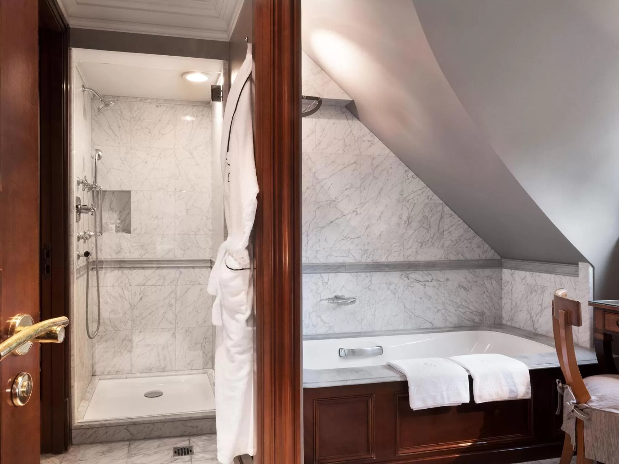 Library Suite in Schlosshotel Berlin