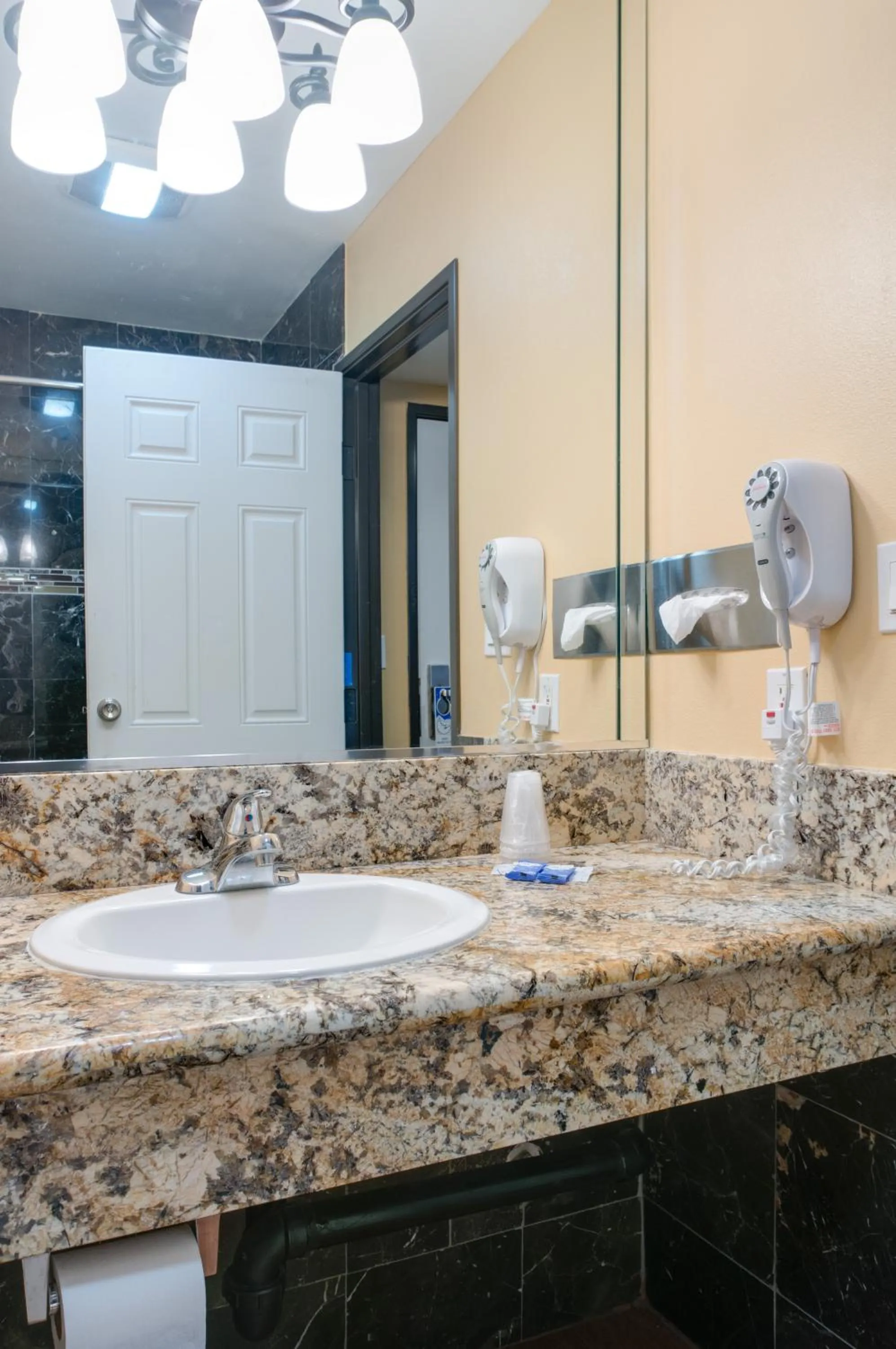 Double Room with Two Double Beds in Redondo Beach Inn-LAX