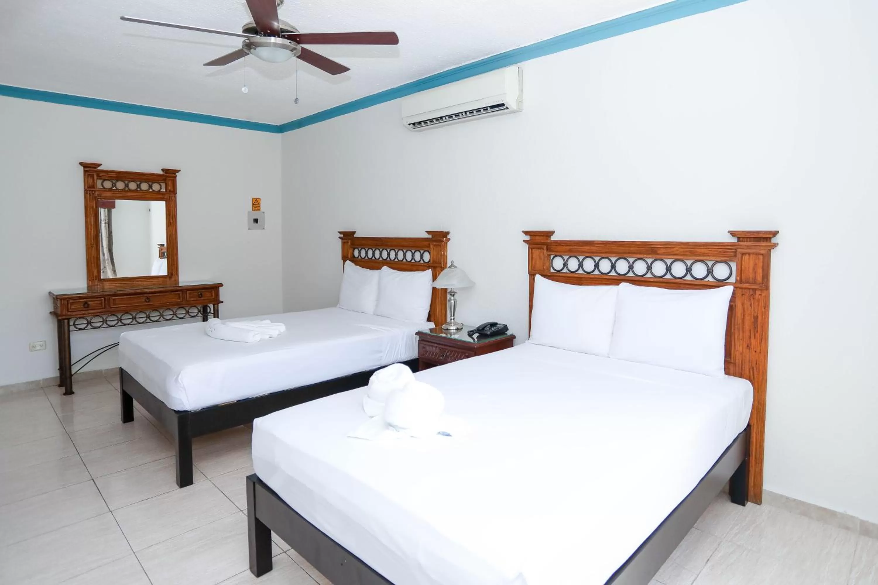 Twin Room - single occupancy in Hotel Avenida Cancun