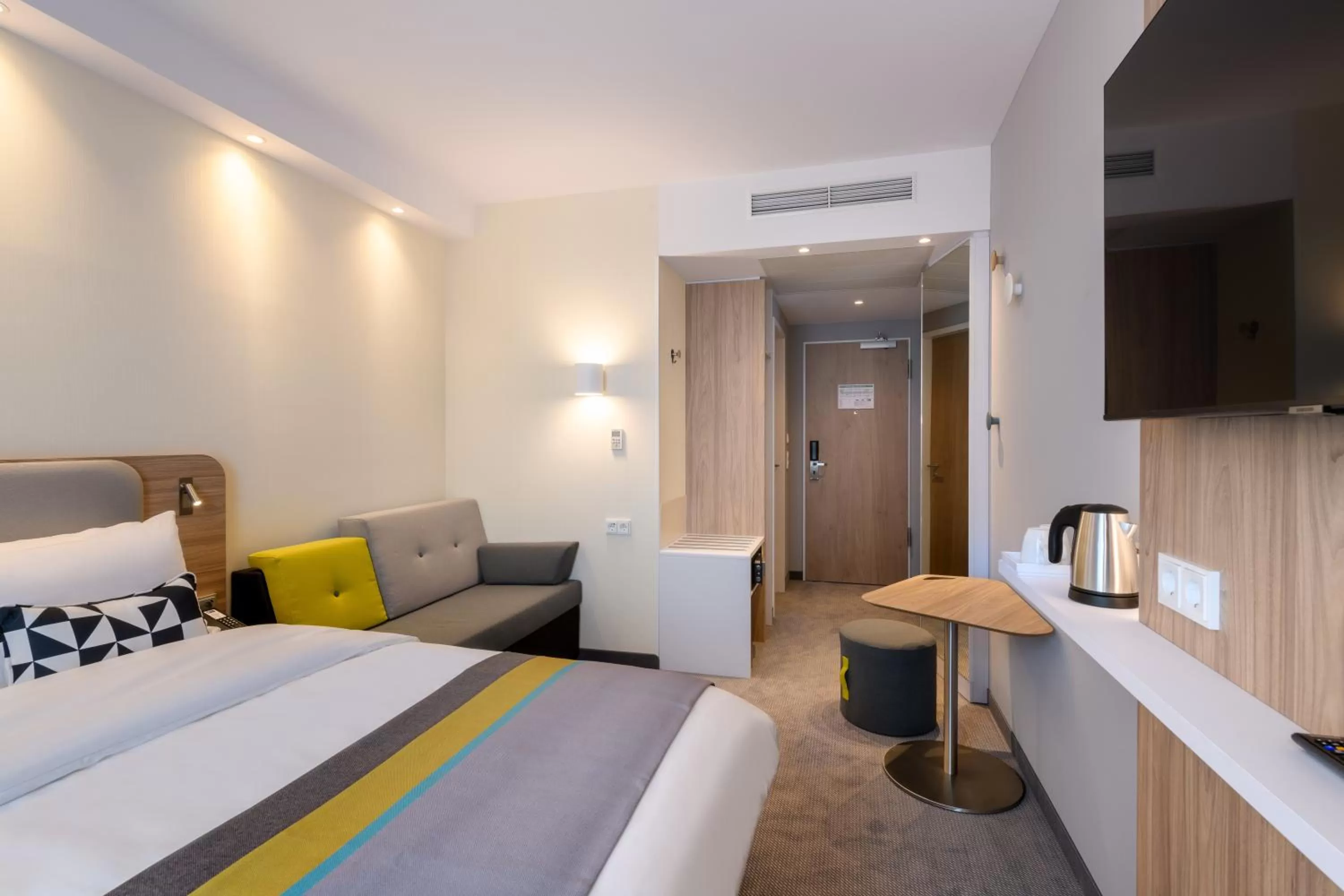 Queen Room with Sofa Bed in Holiday Inn Express - Fulda by IHG