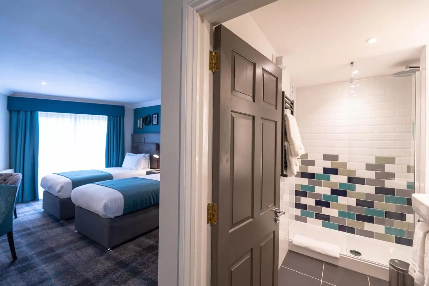 Deluxe Twin Room in The Feathers Hotel