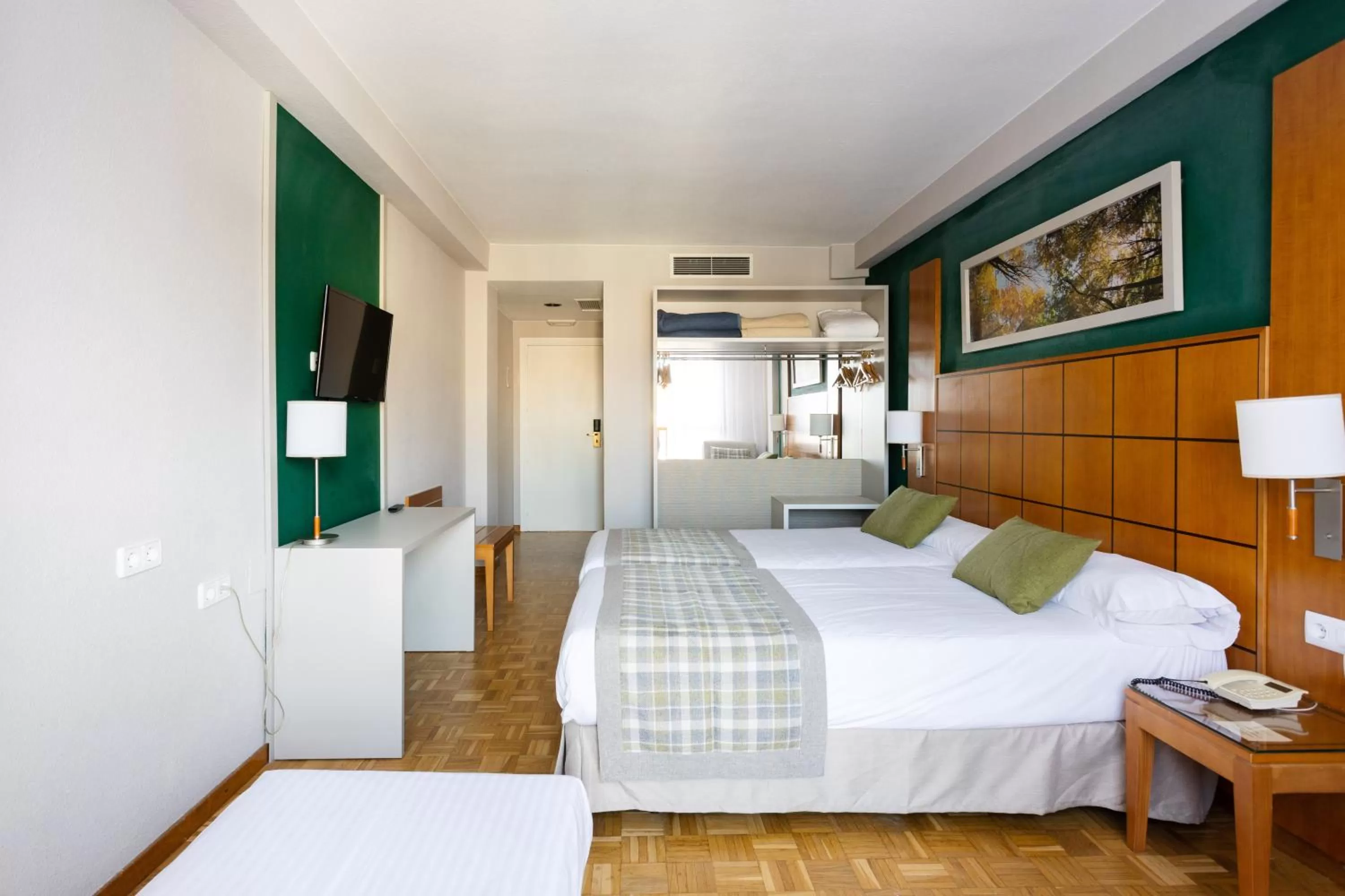 Family Room (2 Adults + 1 Child) in Gran Hotel de Jaca