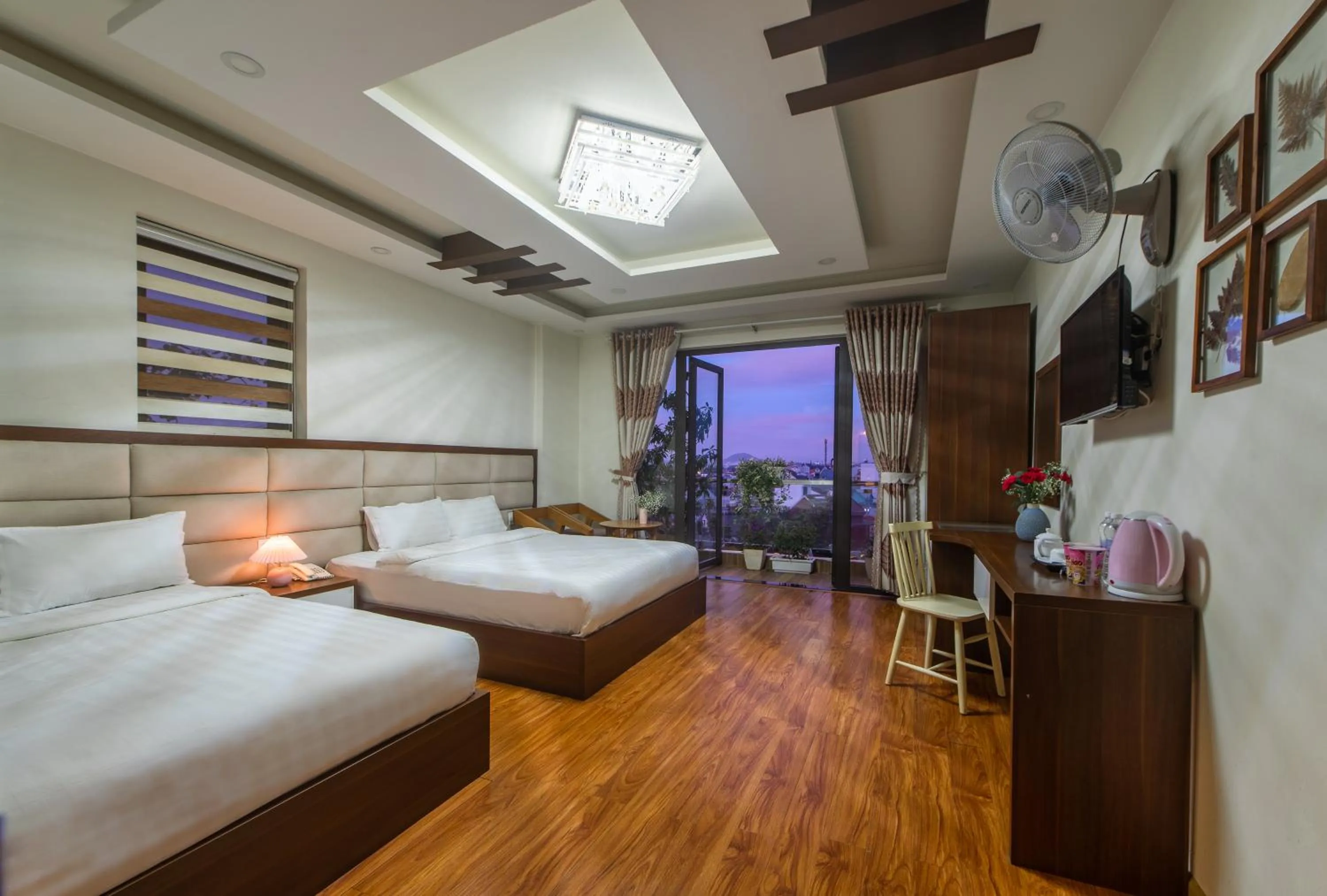 Quadruple Room with Balcony in Tasme Hotel