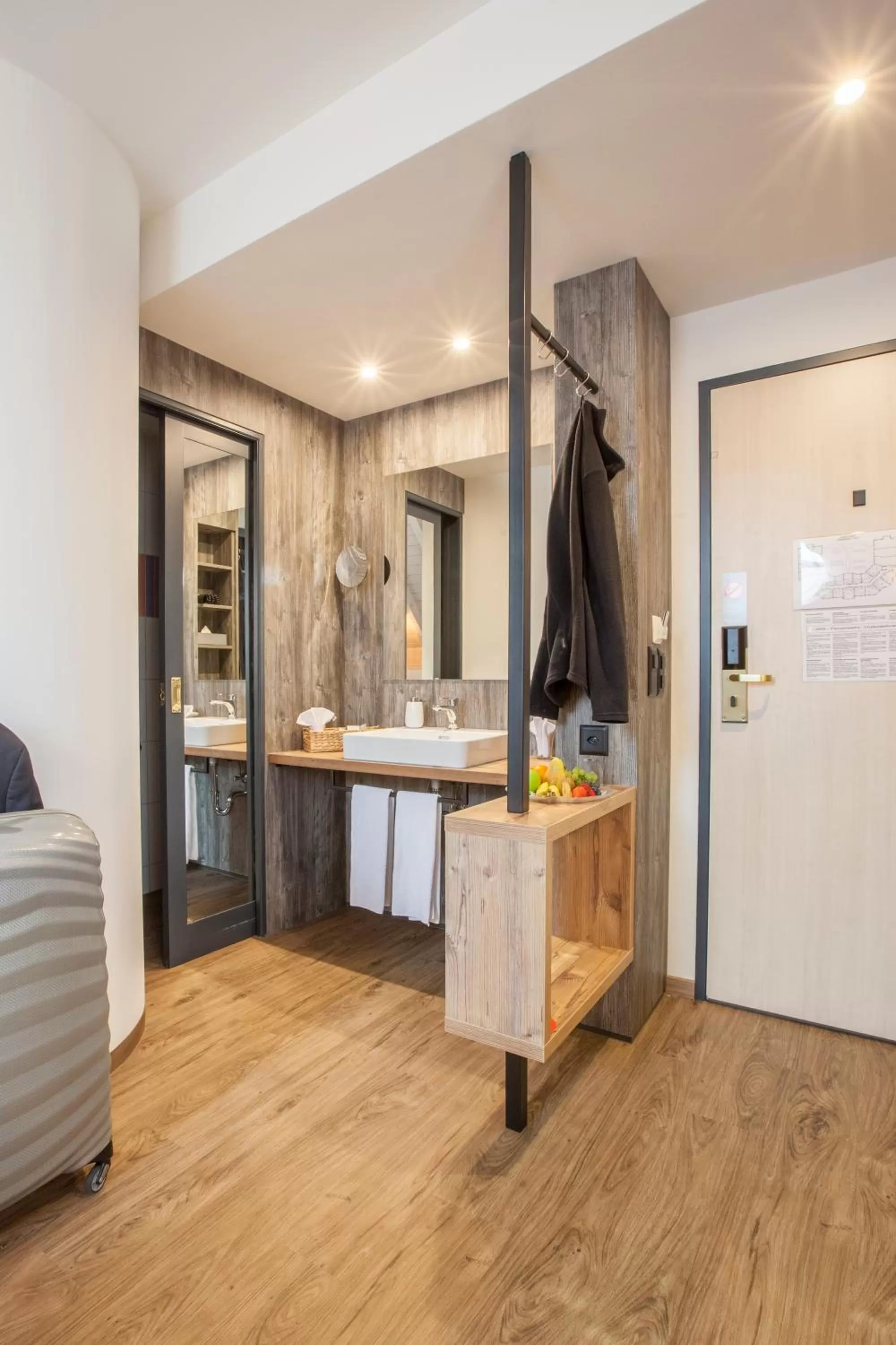 Deluxe Lifestyle Room - single occupancy in Boutiquehotel Thessoni Classic & Self service Residence Home Zürich