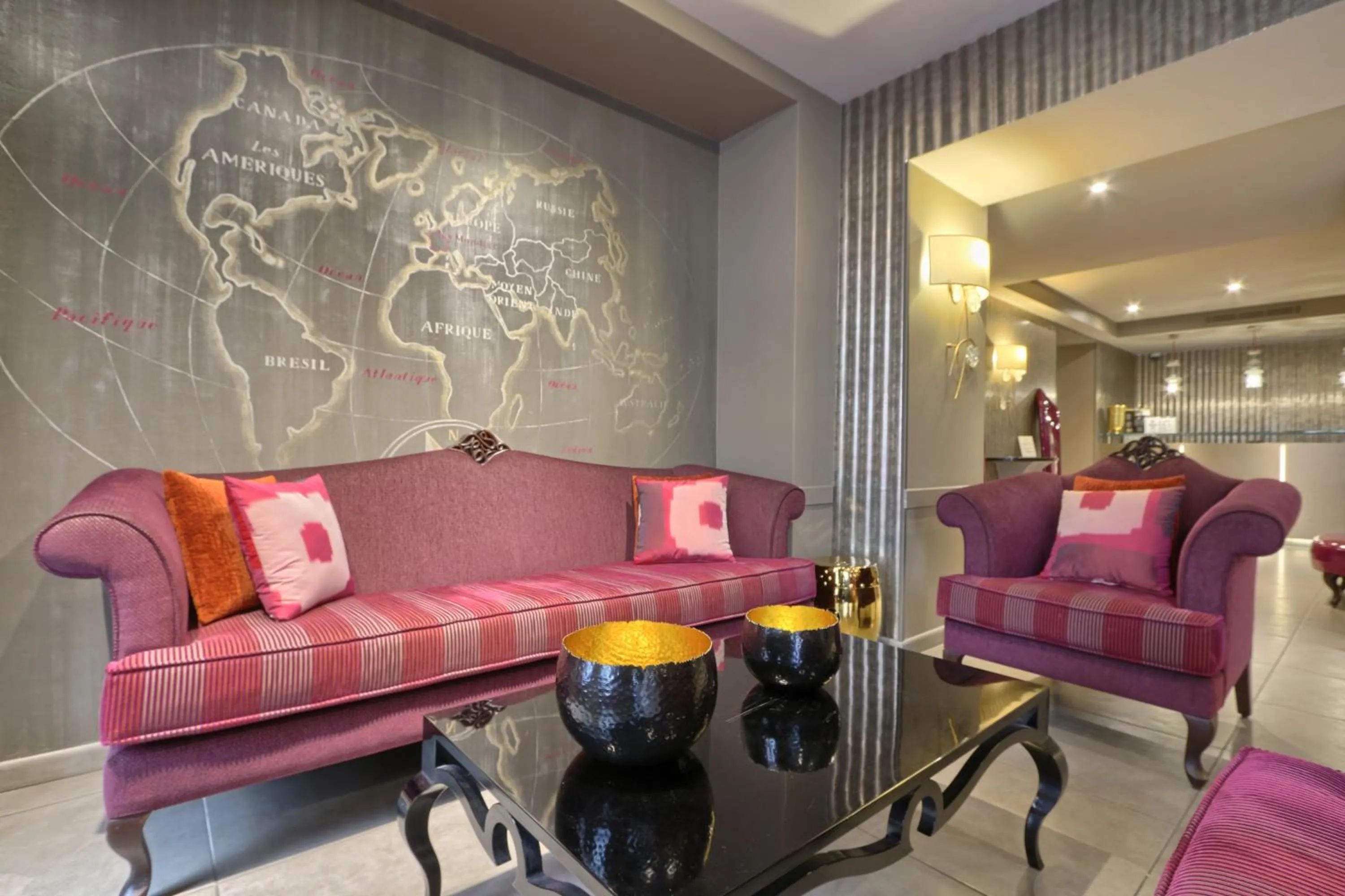 Lobby or reception in Hôtel Mondial