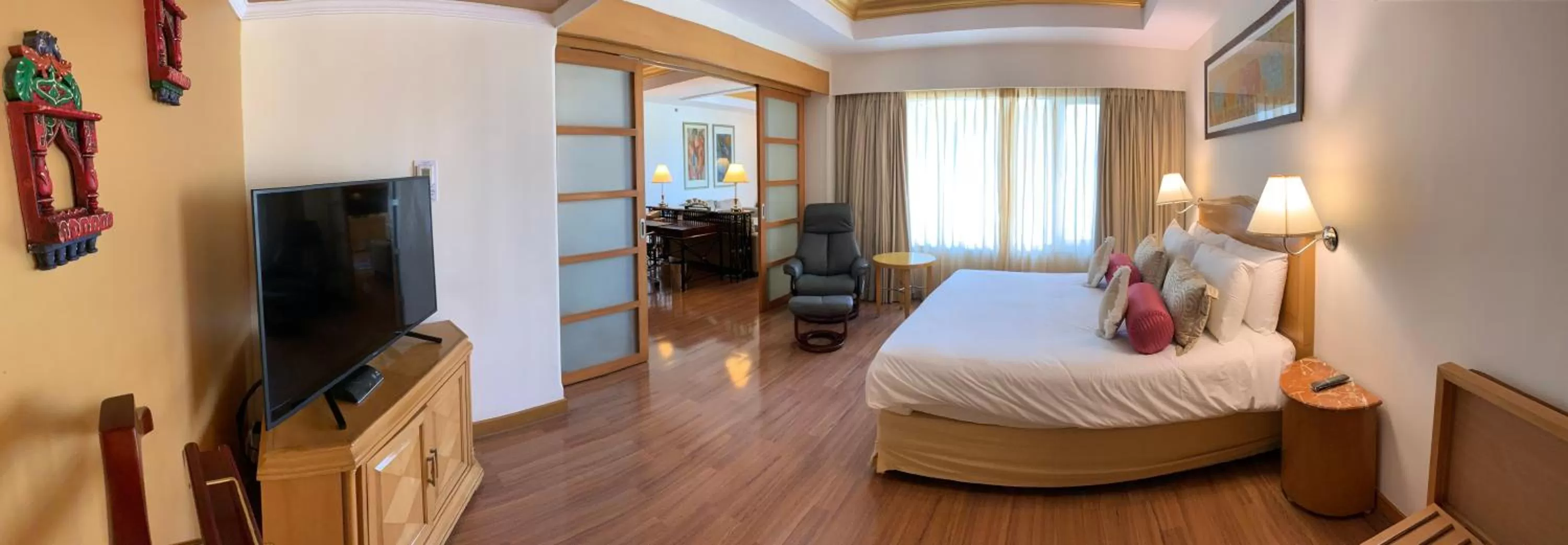 Suite - single occupancy in Vivanta Vadodara