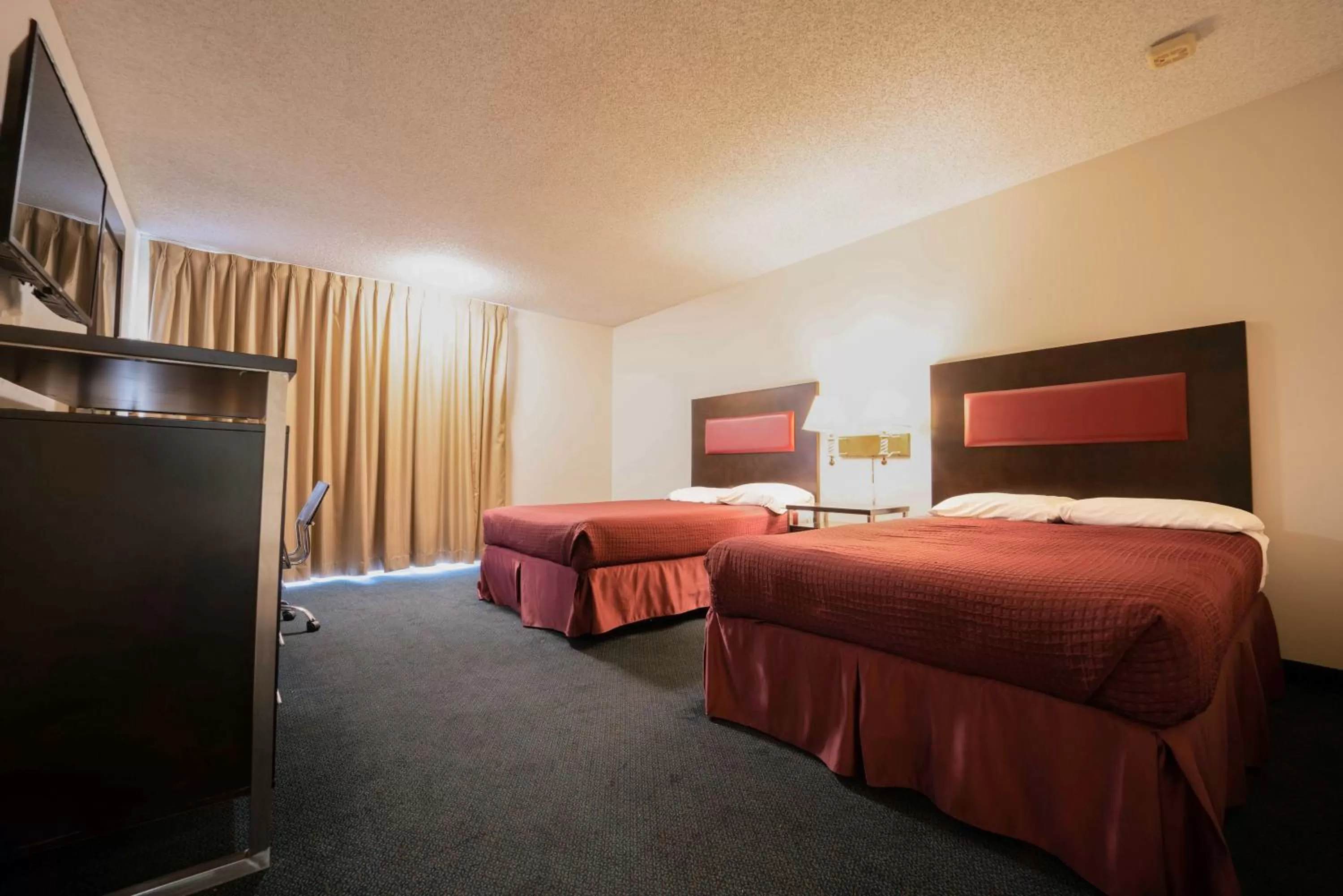 Double Room with Two Double Beds in Royal Plaza Inn