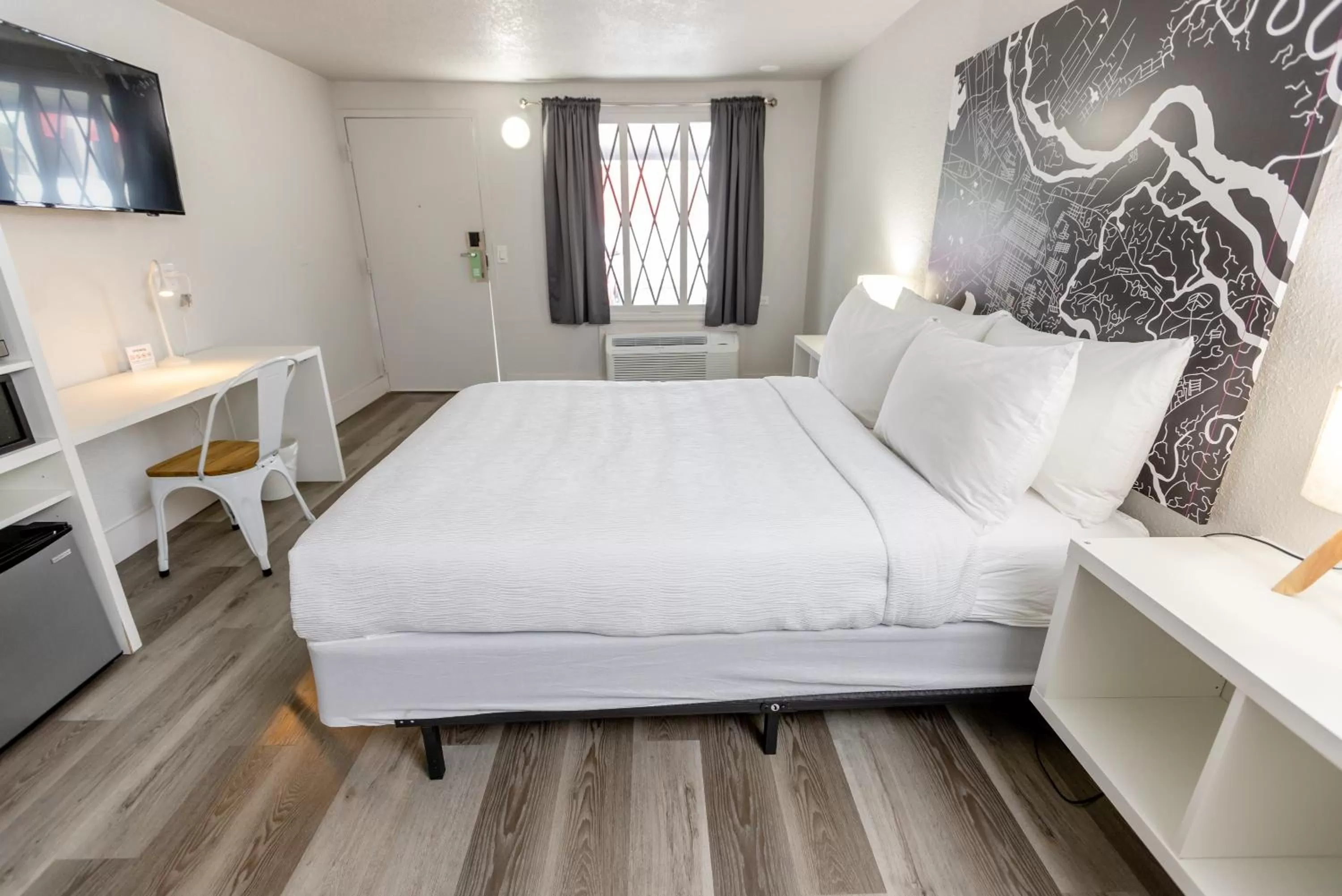 Queen Room - pet friendly in Oneway Brunswick