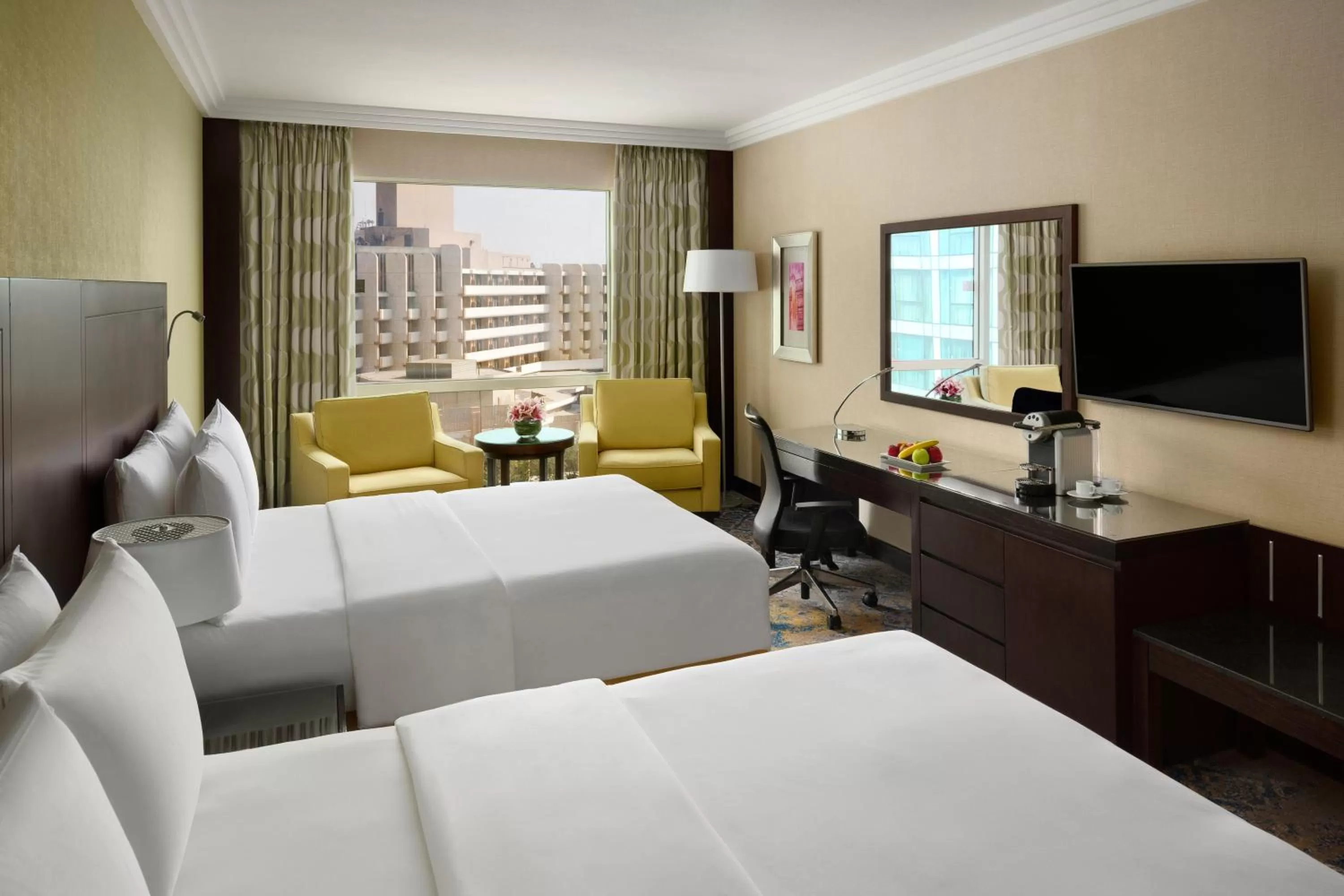 Standard Twin Room with Lounge Access in Crowne Plaza Jeddah by IHG