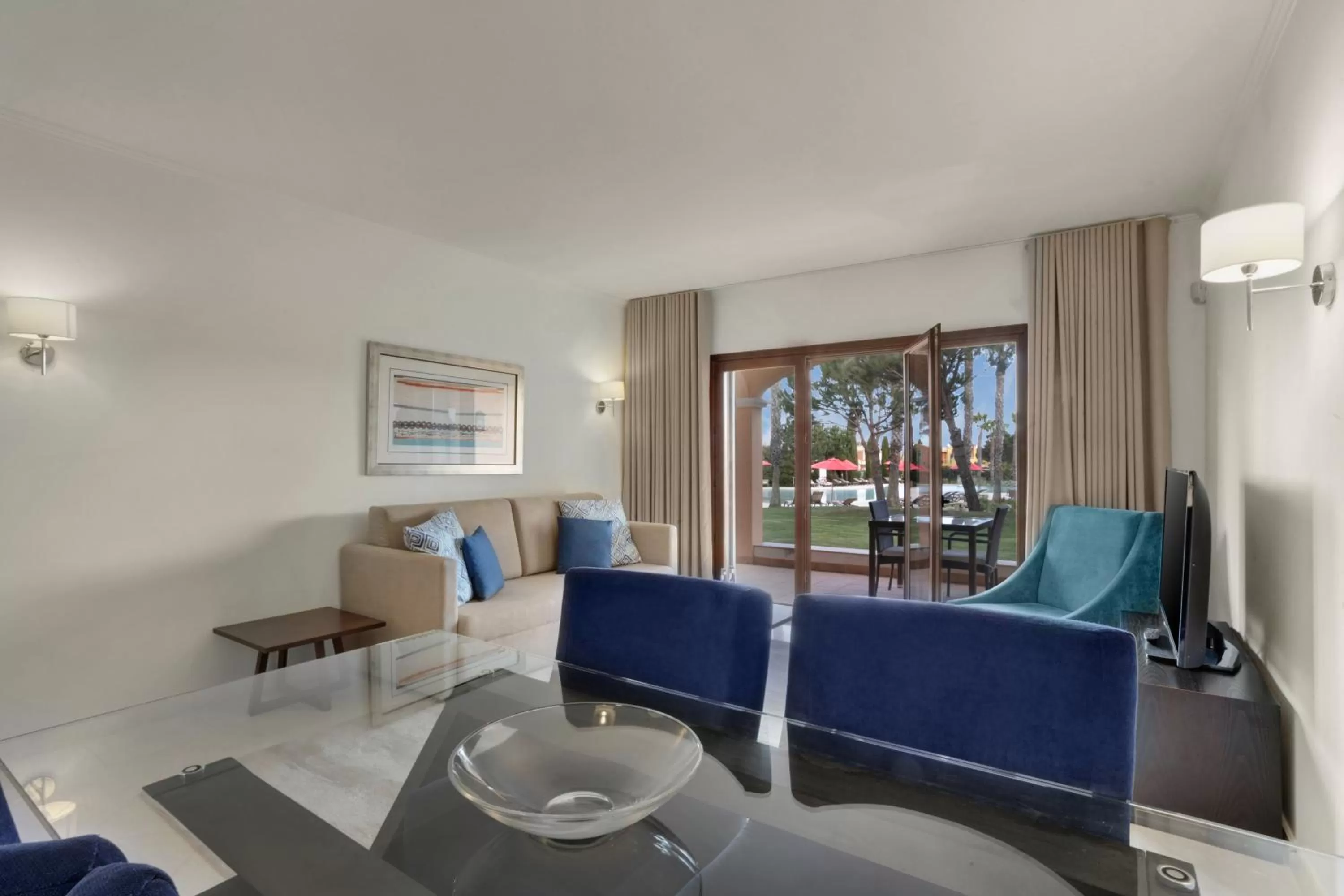 One-Bedroom Apartment with Pool View in Cascade Wellness Resort