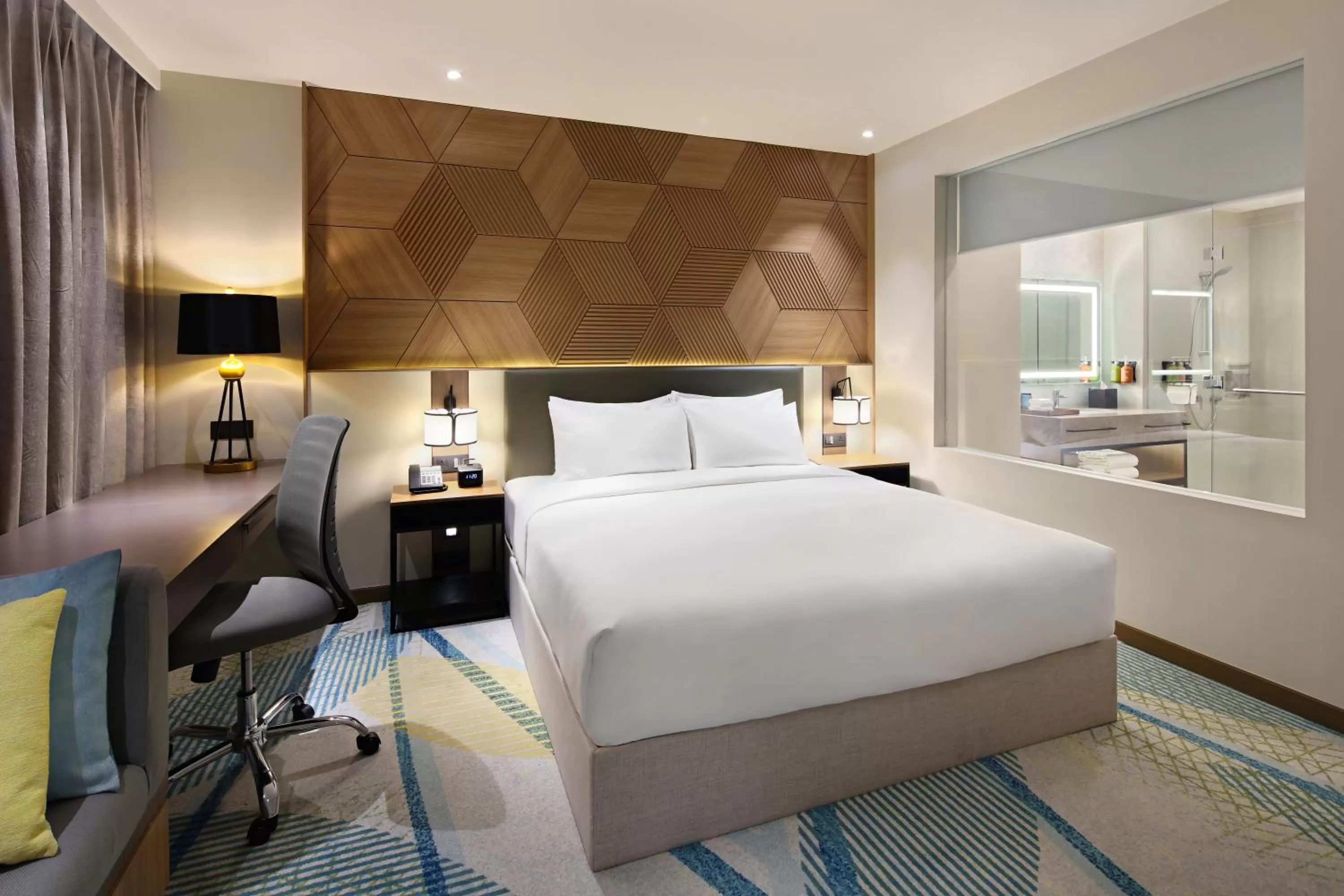King Suite in Holiday Inn Cebu City by IHG